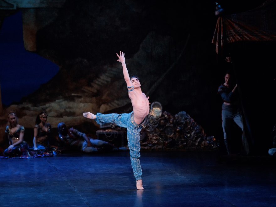 Cesar Corrales as Ali in Le Corsaire (c) Laurent Liotardo (2)