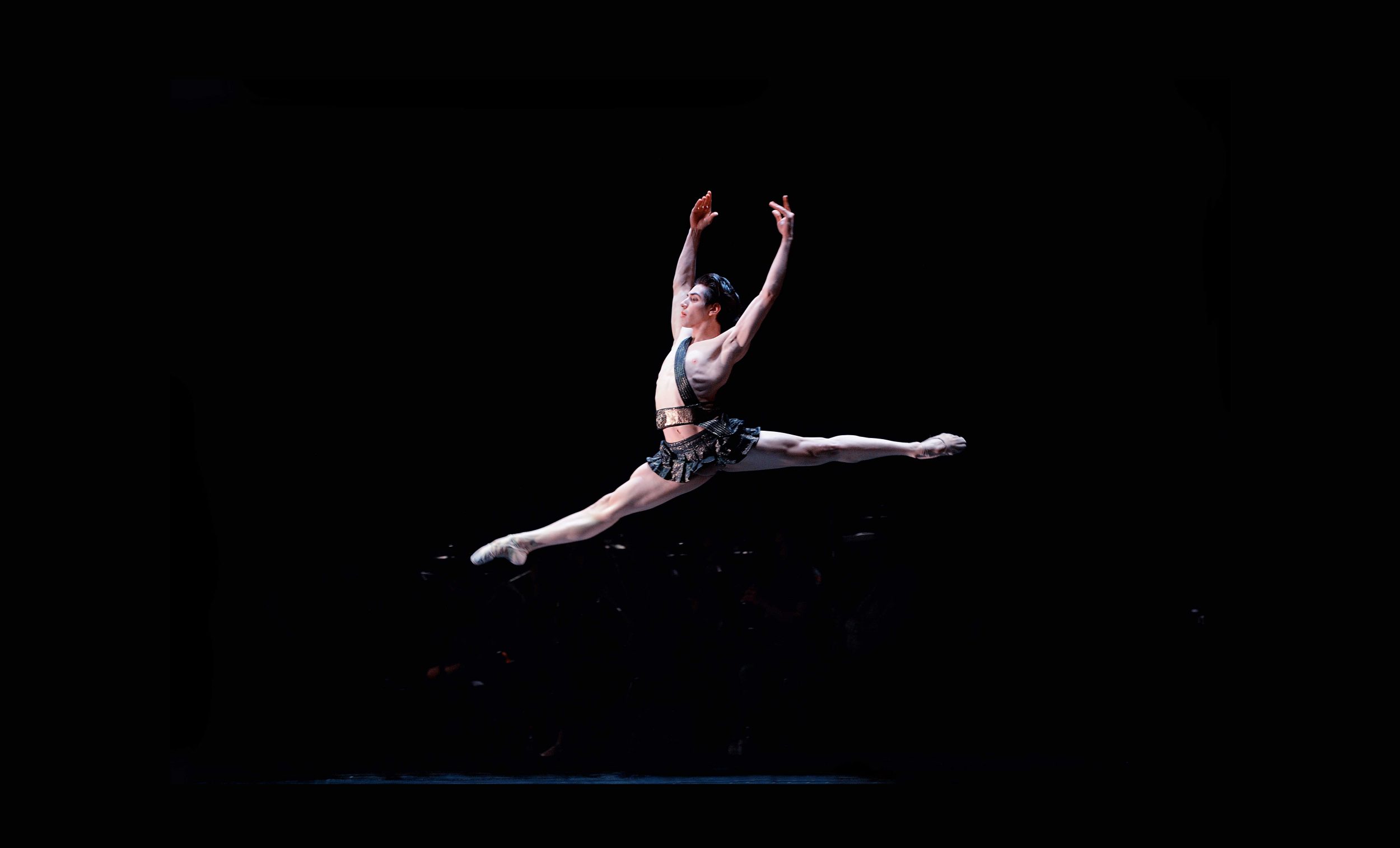 Cesar-Corrales-in-Diana-and-Acteon---Emerging-Dancer-2016-(C)-Laurent-Liotardo