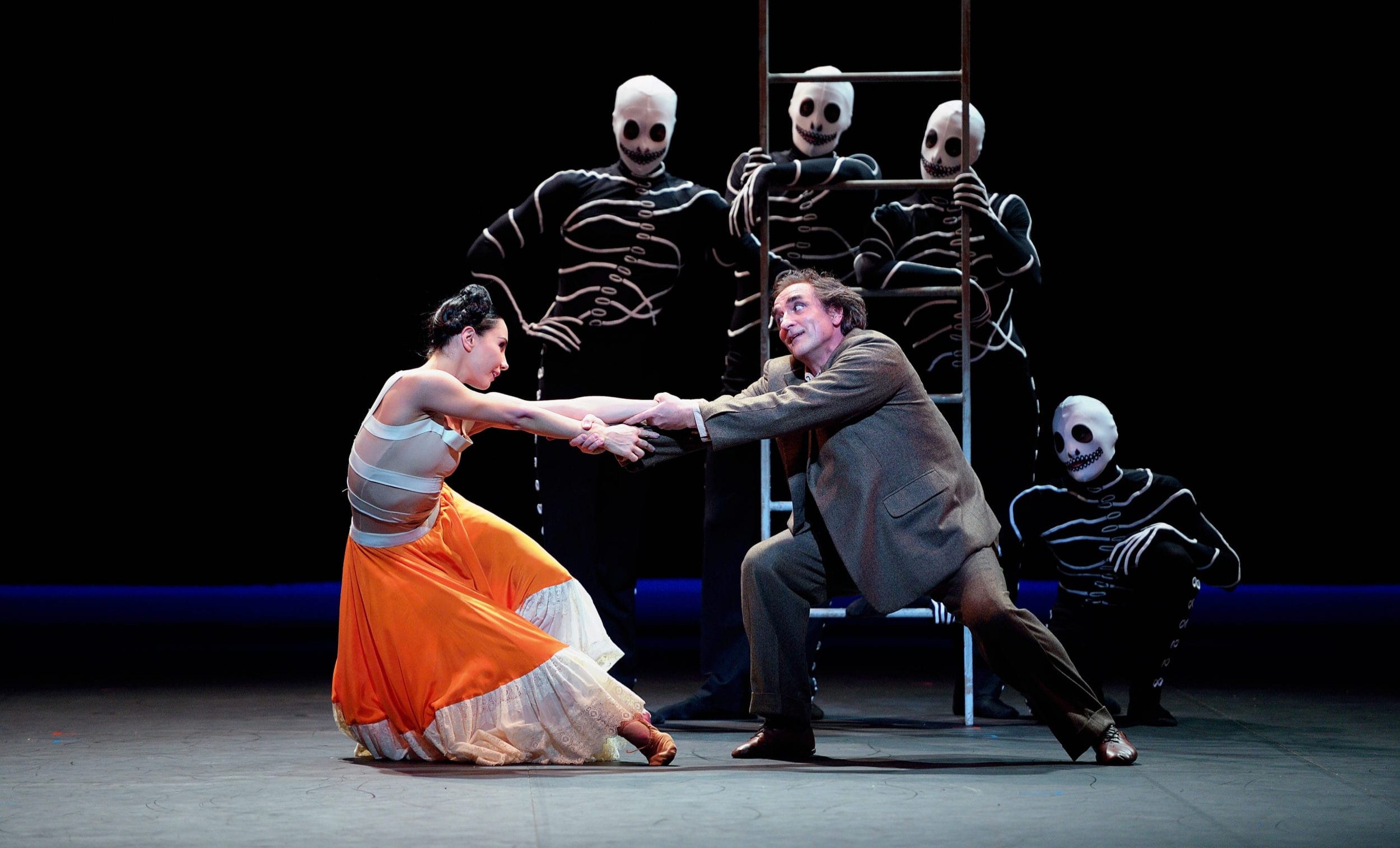 Tamara Rojo and Irek Mukhamedov as Frida Kahlo and Diego Rivera in Broken Wings © Laurent Liotardo