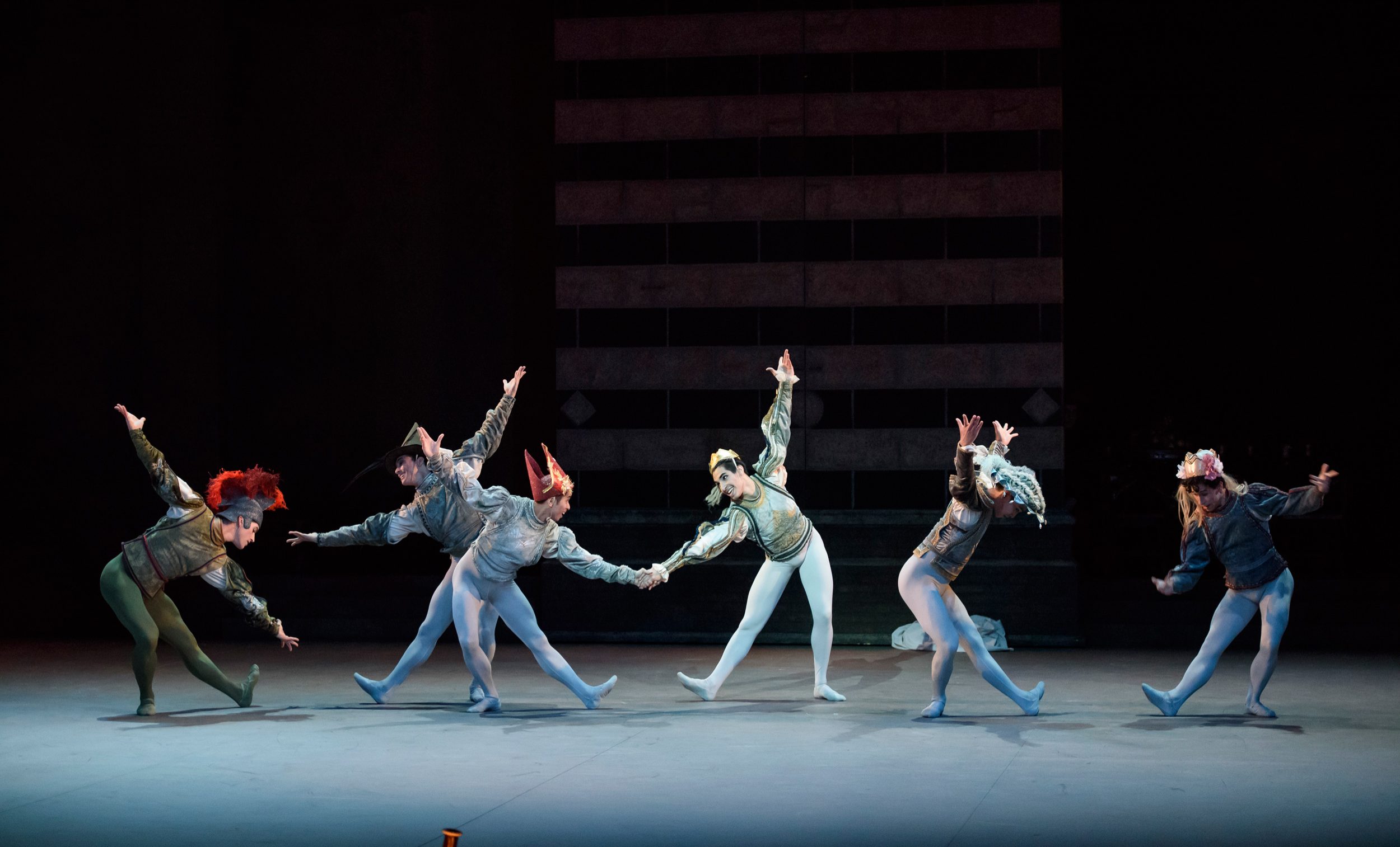 English-National-Ballet-dancers-in-Romeo-&-Juliet-©Bill-Cooper-(2)