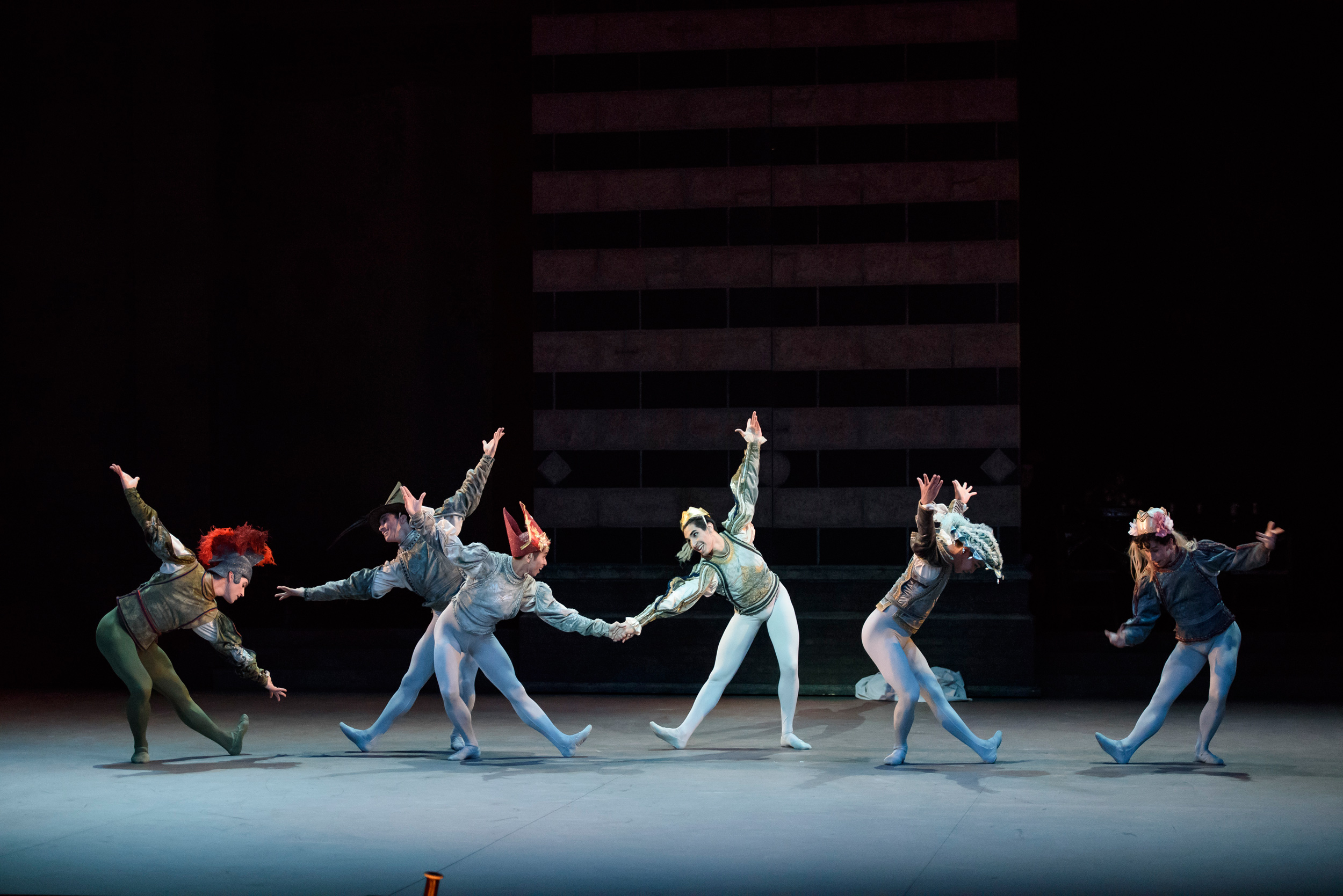English-National-Ballet-dancers-in-Romeo-&-Juliet-©Bill-Cooper-(2)