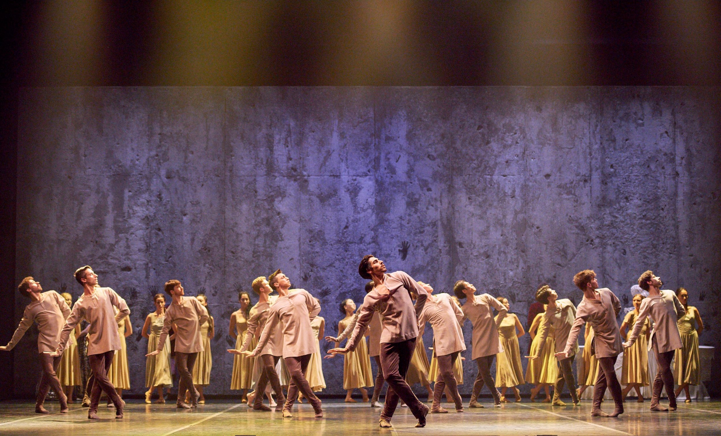 English-National-Ballet-in-Akram-Khan's-Giselle-(c)-Laurent-Liotardo