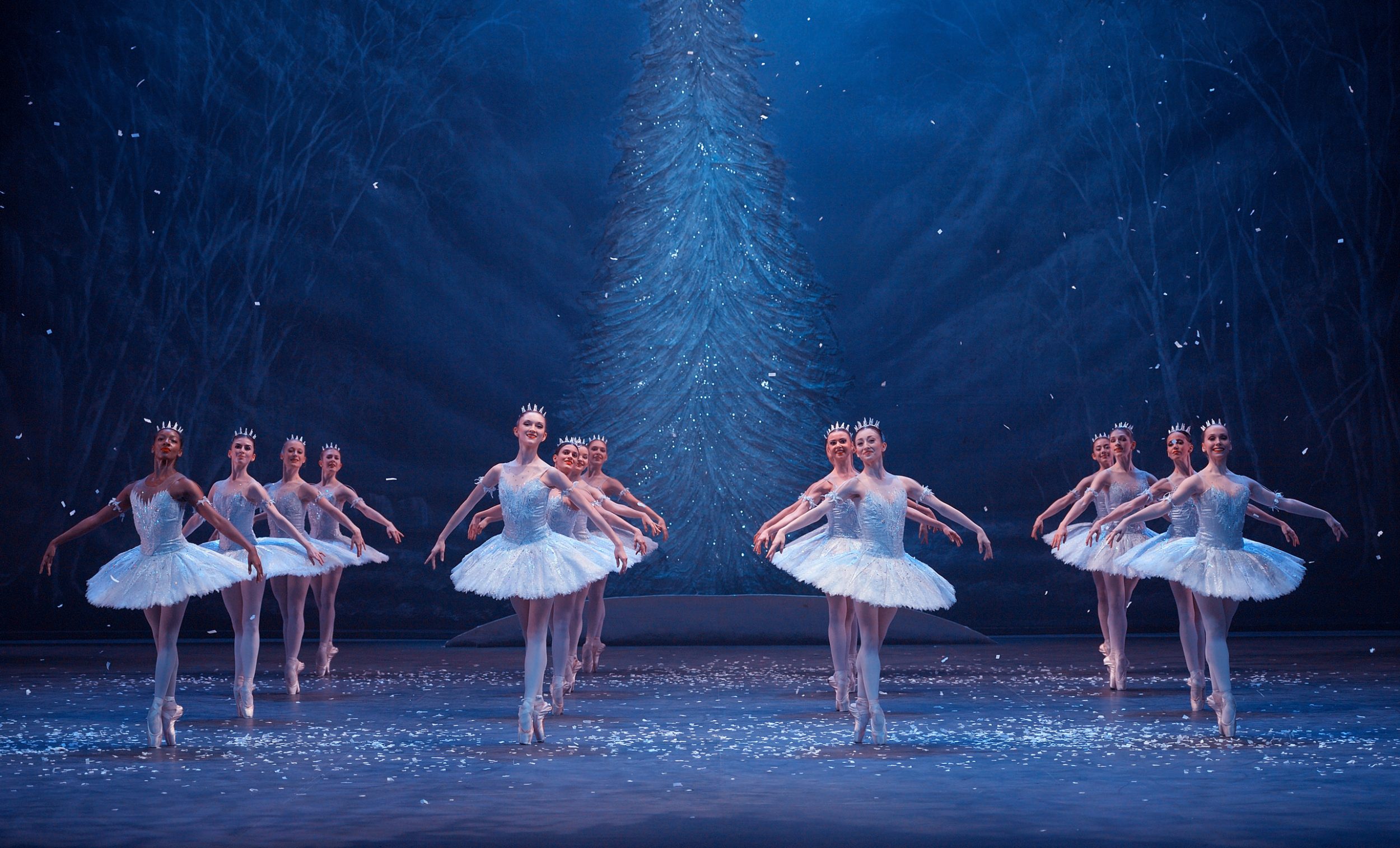 English-National-Ballet's-Nutcracker-(C)-Laurent-Liotardo-(12)