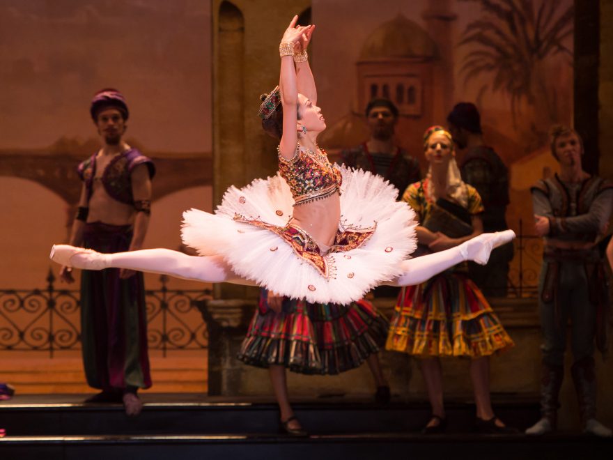 Erina-Takahashi-as-Gulnare-in-Le-Corsaire-(c)-Potography-by-ASH