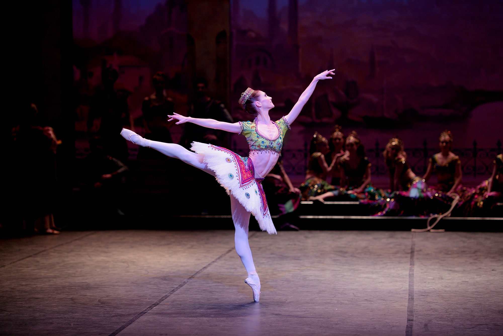 Le Corsaire: Odalisque with Alison McWhinney (extract) | English National Ballet