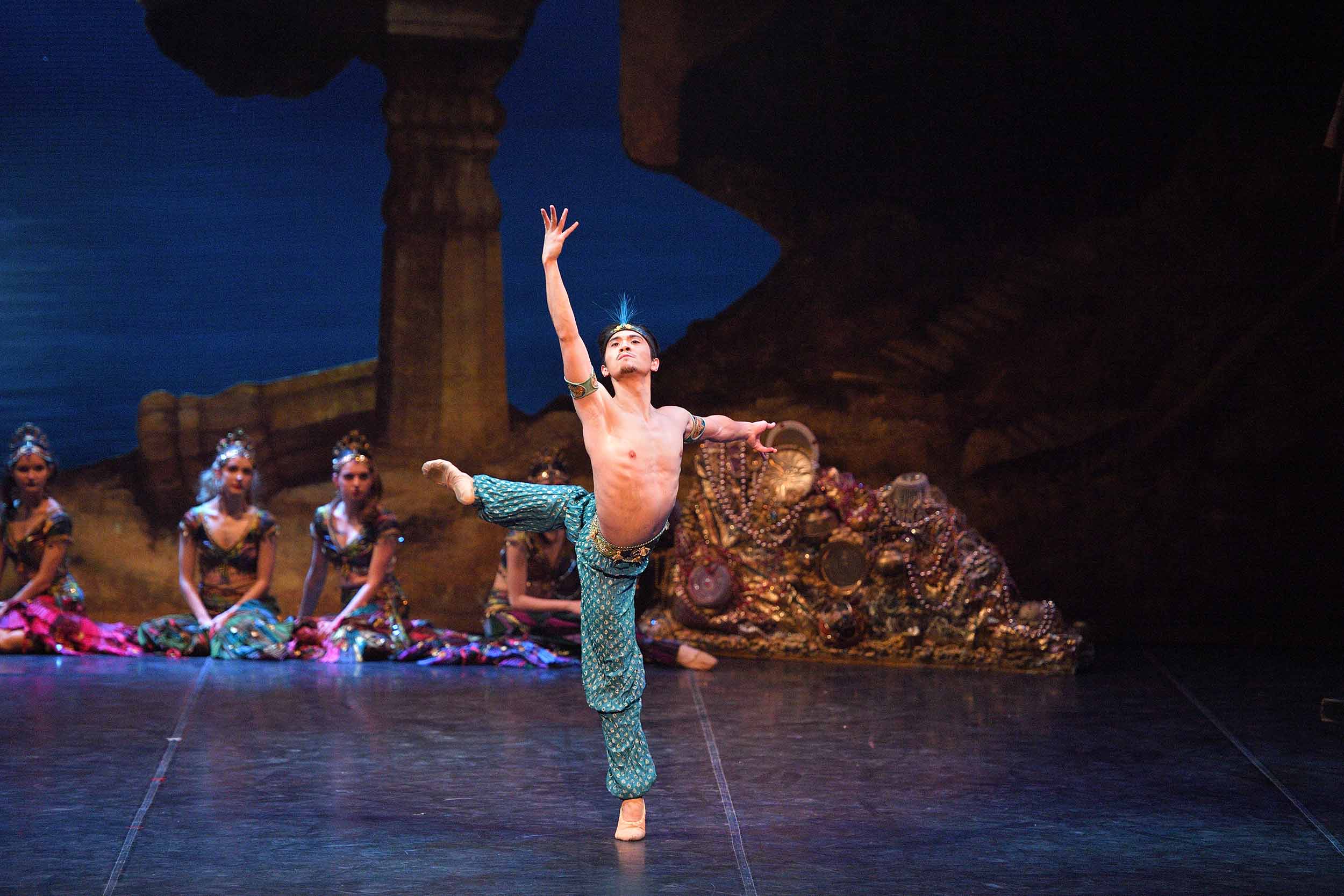 Le Corsaire: Jeffrey Cirio as Ali (extract) | English National Ballet