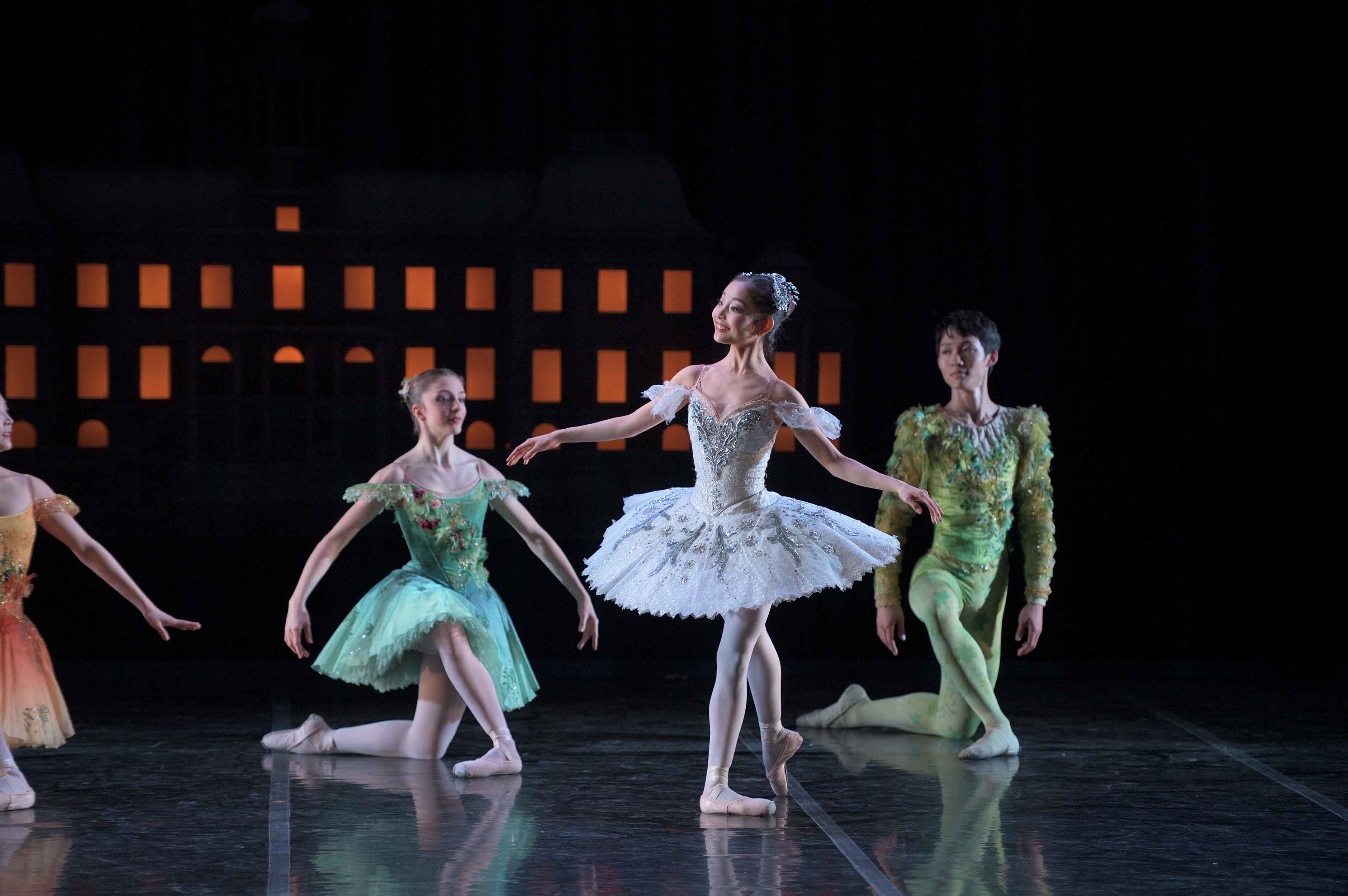 Remi-Nakano-as-Cinderella-in-My-First-Ballet-Cinderella-©-Laurent-Liotardo--(11)