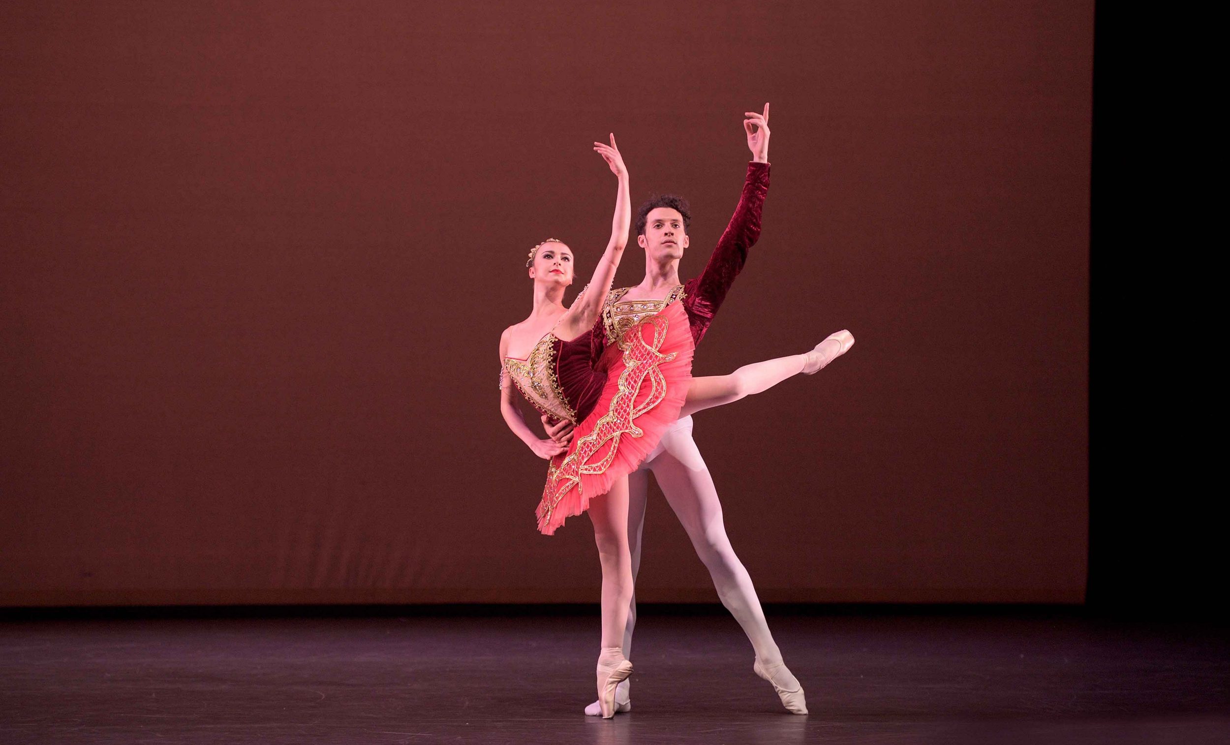 Isabelle-Brouwers-and-Emilio-Pavan-performing-Paquita-©-Laurent-Liotardo--(2)