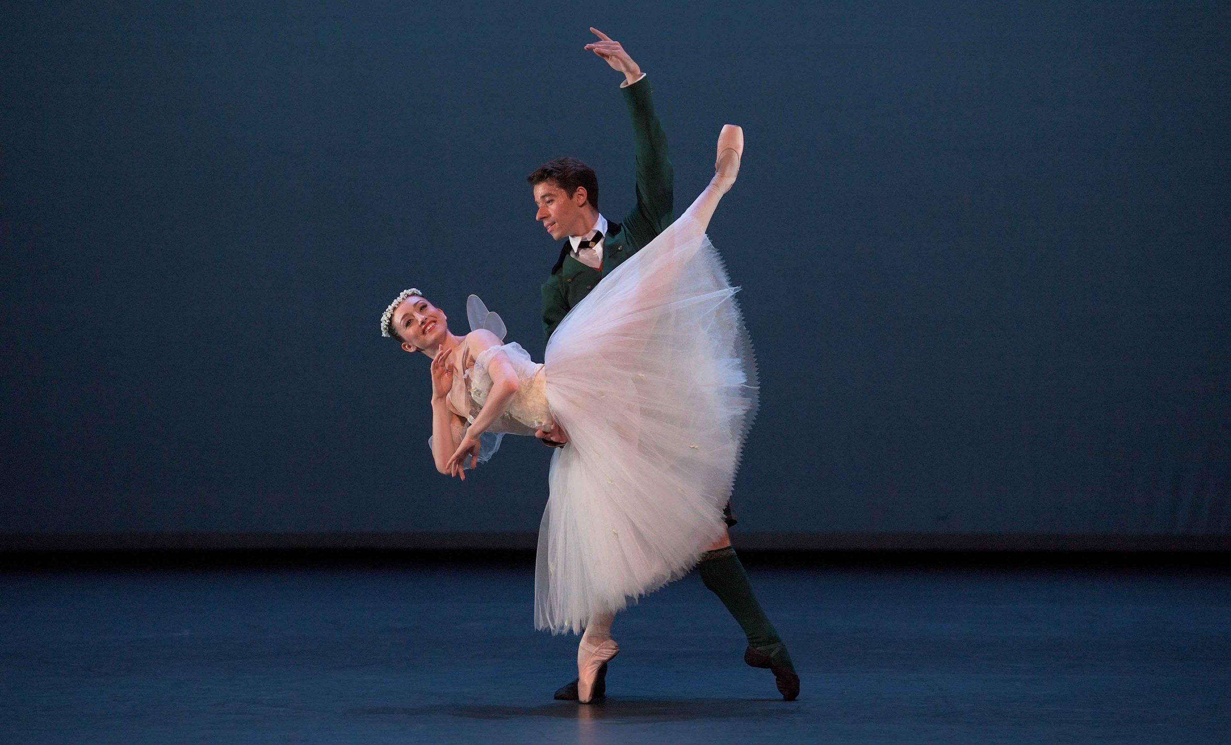 Madison-Keesler-and-Guilherme-Menezes-performing-La-Sylphide-pas-de-deux-©-Laurent-Liotardo-(1)