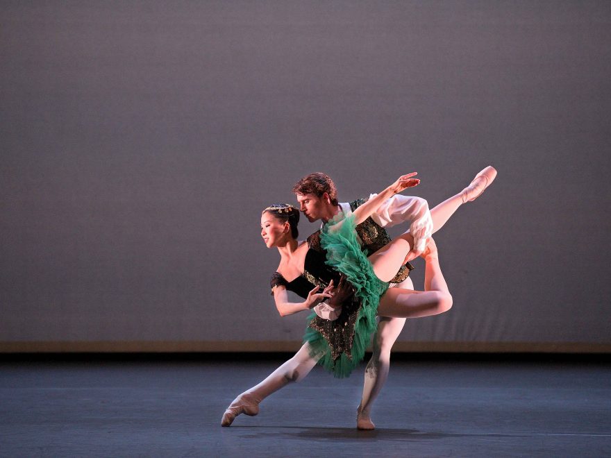 Rina-Kanehara-and-Aitor-Arrieta-performing-the-Esmeralda-pas-de-deux-©-Laurent-Liotardo-(3)