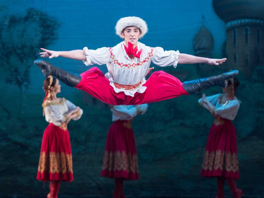 Fernando-Bufala-in-English-National-Ballet's-Nutcracker-(C)-Photography-by-ASH