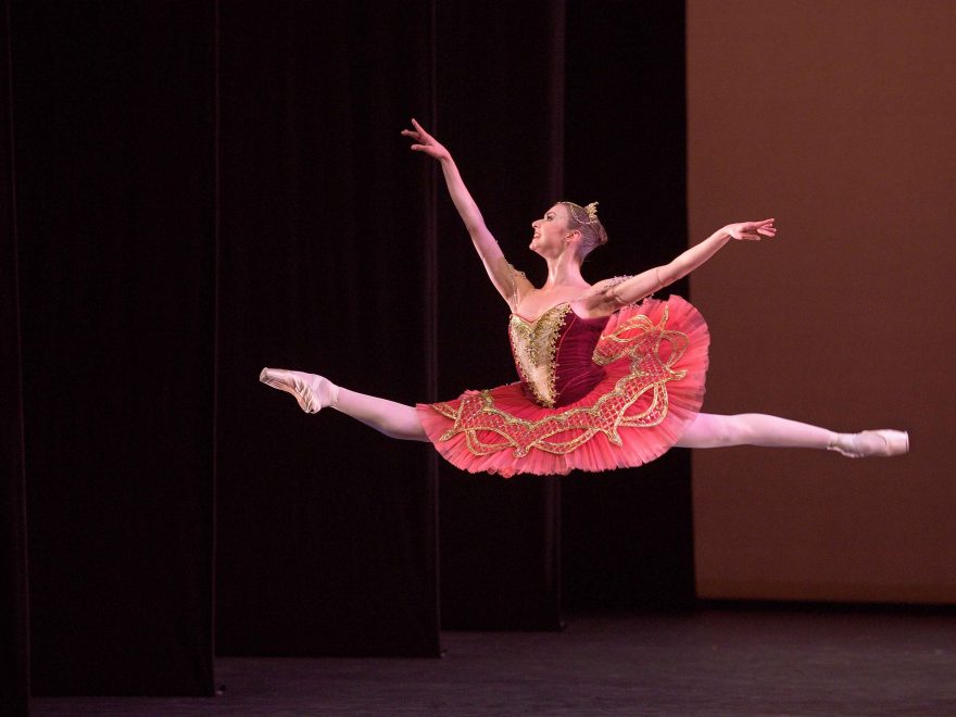 Isabelle-Brouwers-performing-Paquita-©-Laurent-Liotardo--(5)