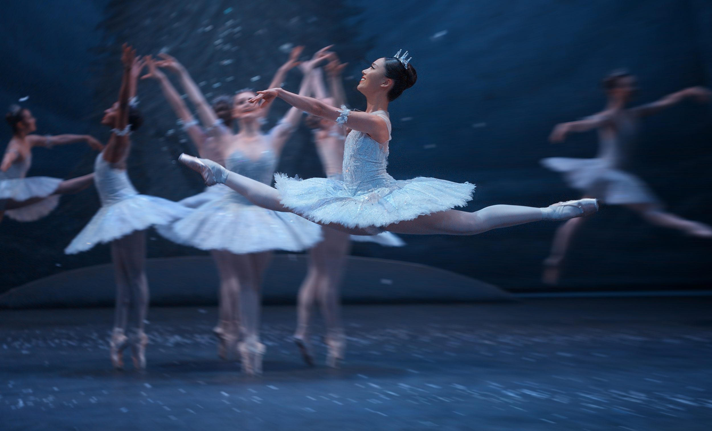 Jung ah Choi in English National Ballet's Nutcracker (C) Laurent Liotardo