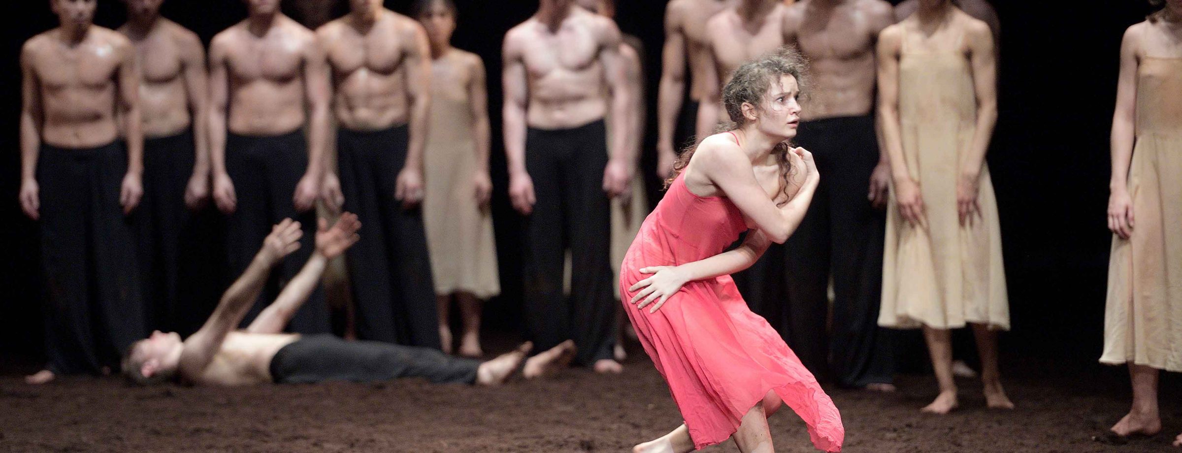Pina-Bausch's-Le-Sacre-du-printemps-by-English-National-Ballet-(c)-Laurent-Liotardo-(4)