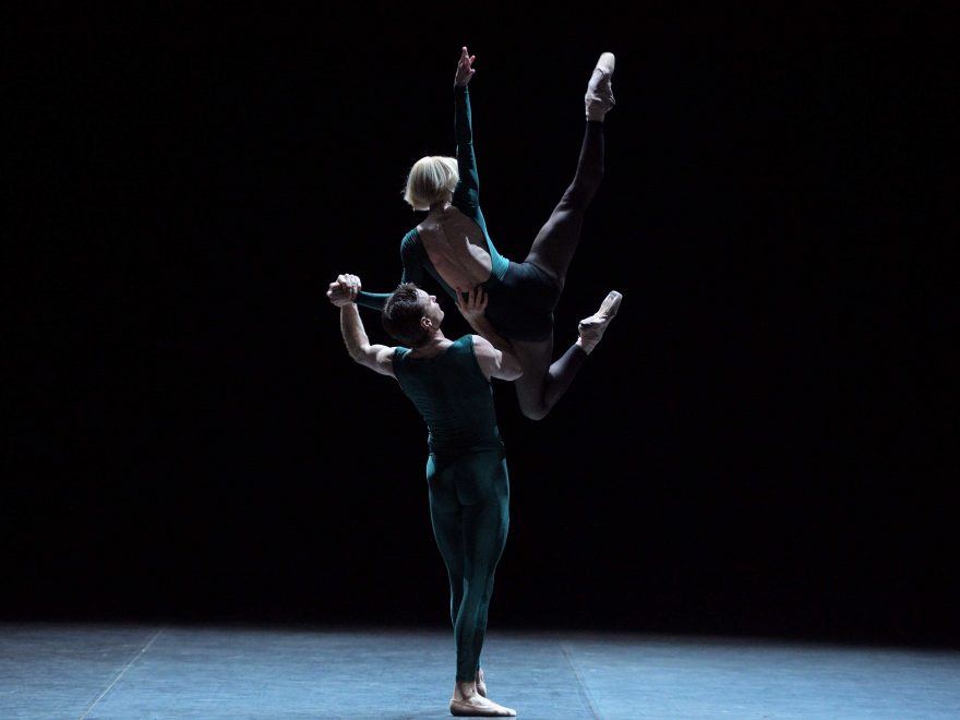 Tiffany-Hedman-and-James-Streeter-in-In-the-Middle,-Somewhat-Elevated-(c)-Laurent-Liotardo