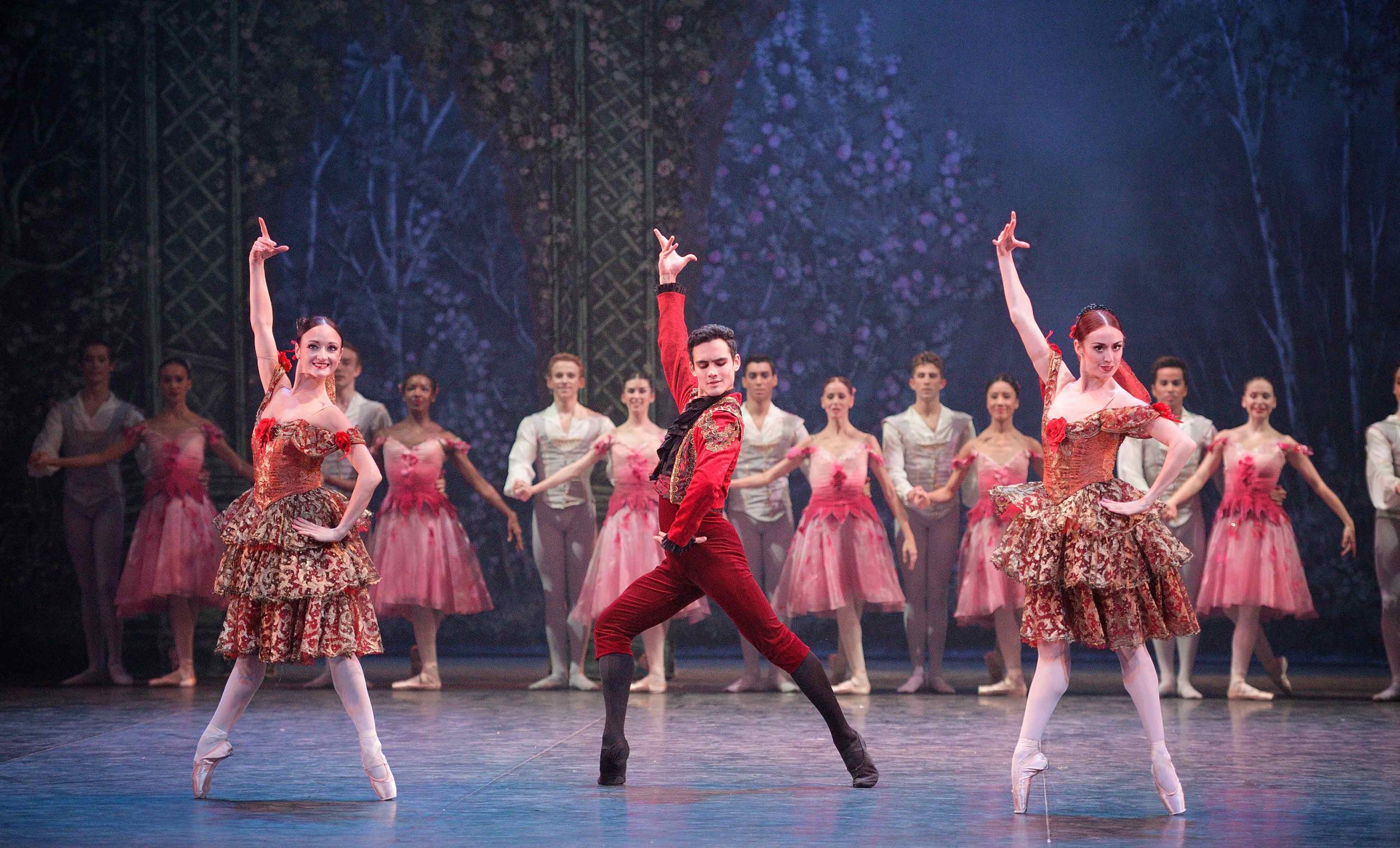 Adela Ramirez, Daniel McCormick and Anjuli Hudson in Nutcracker © Laurent Liotardo