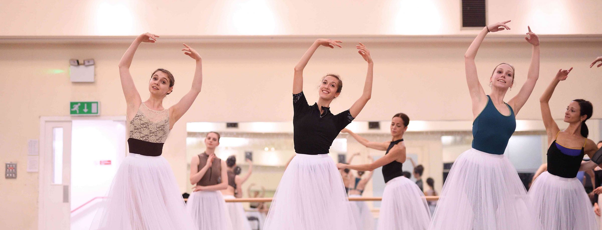 English-National-Ballet-dancers-rehearsing-La-Sylphide-©-Laurent-Liotardo
