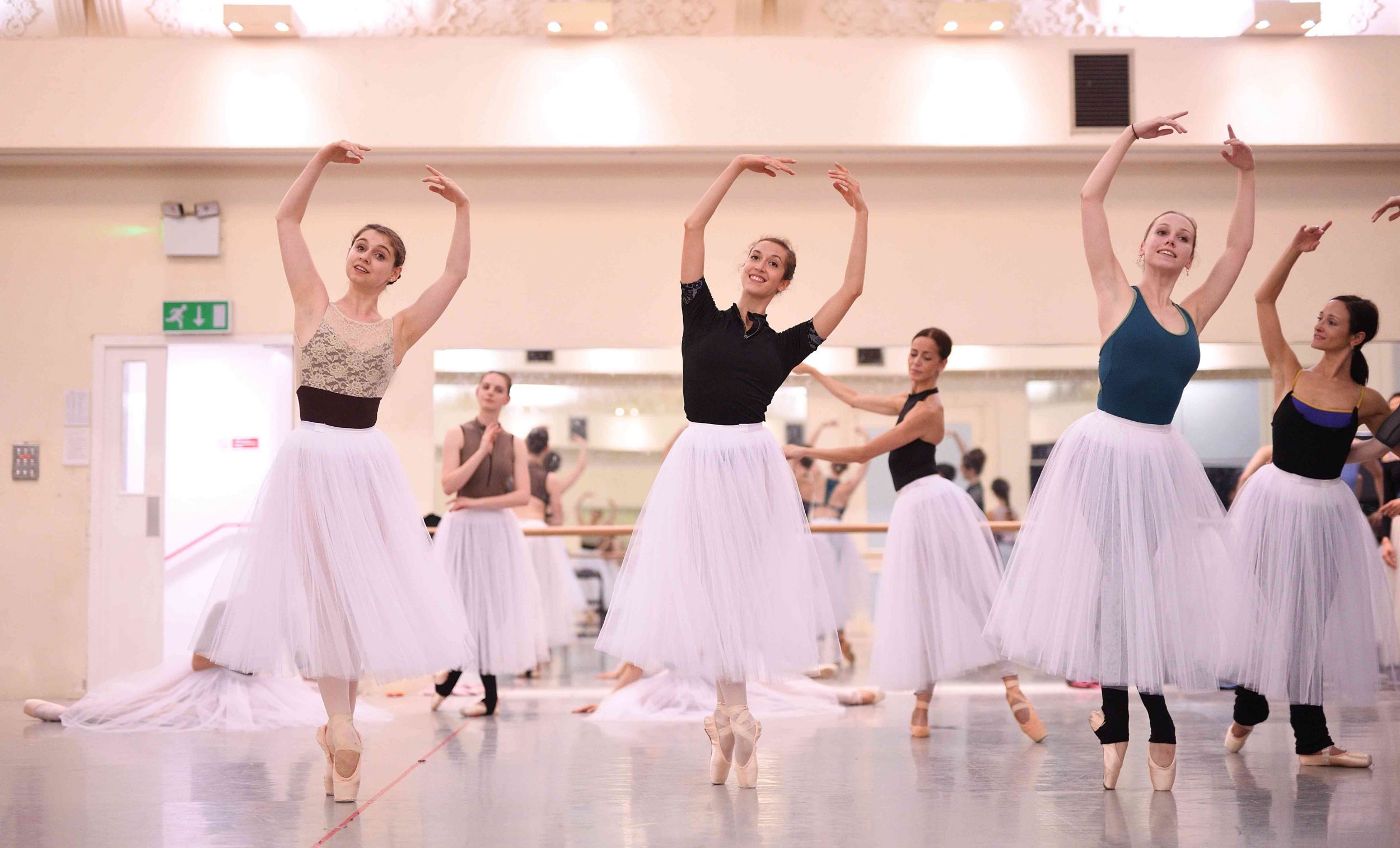 English-National-Ballet-dancers-rehearsing-La-Sylphide-©-Laurent-Liotardo