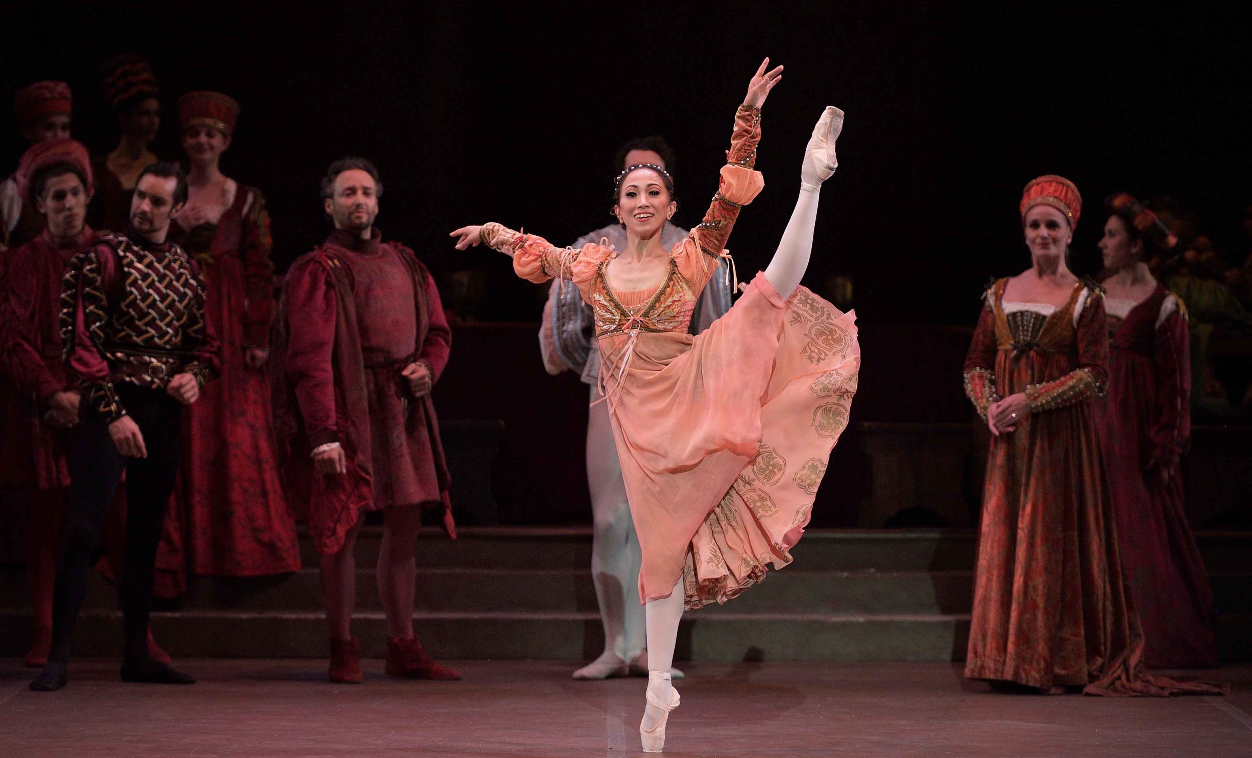 Erina-Takahashi-as-Juliet-in-Romeo-&-Juliet-©-Laurent-Liotardo