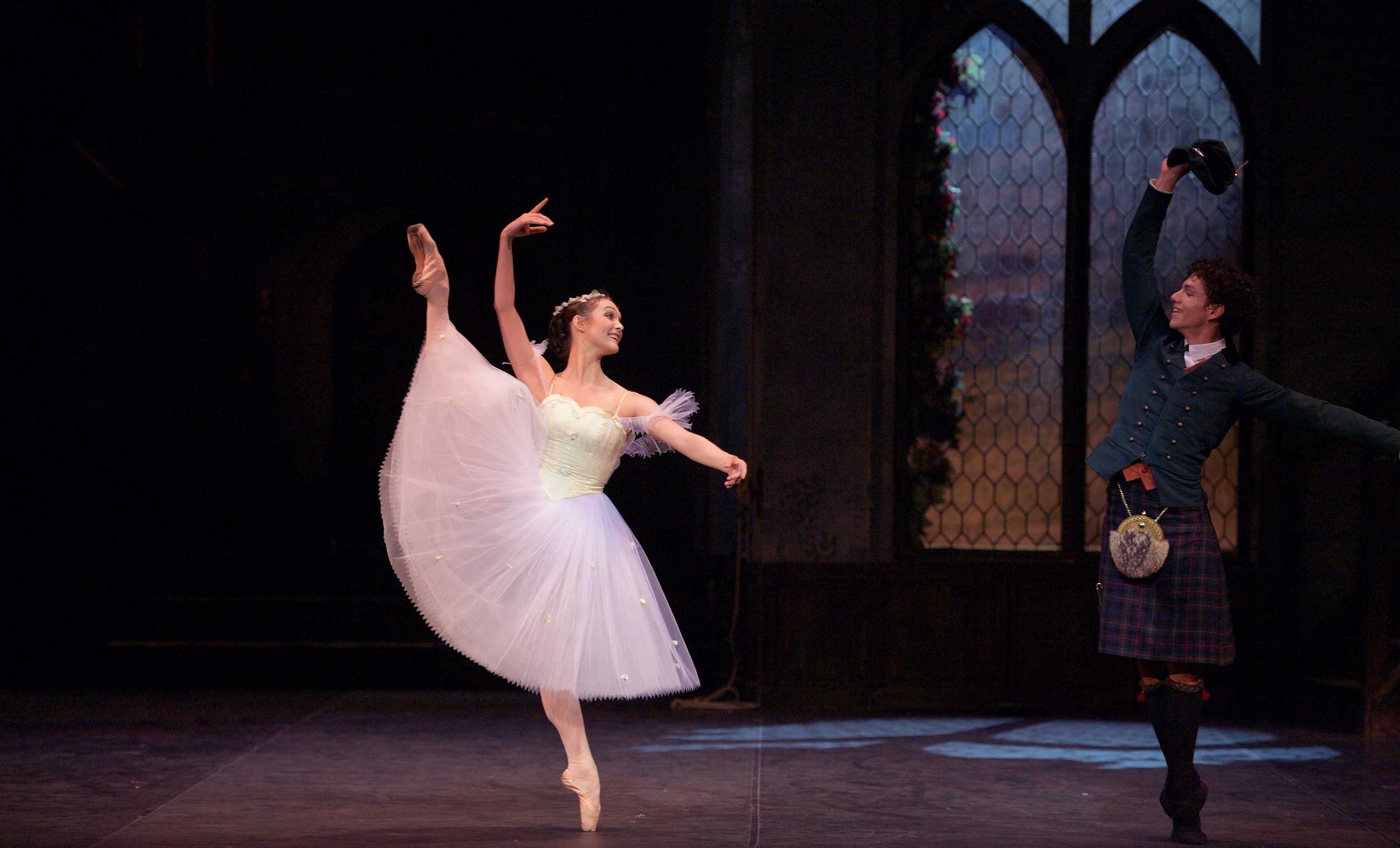 Jurgita-Dronina-and-Isaac-Hernandez-in-La-Sylphide--©-Laurent-Liotardo-(3)