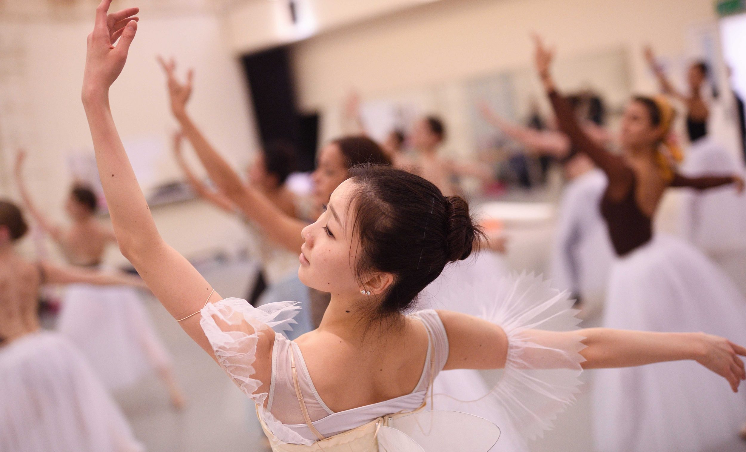 La Sylphide: Rehearsal Teaser with Rina Kanehara | English National Ballet
