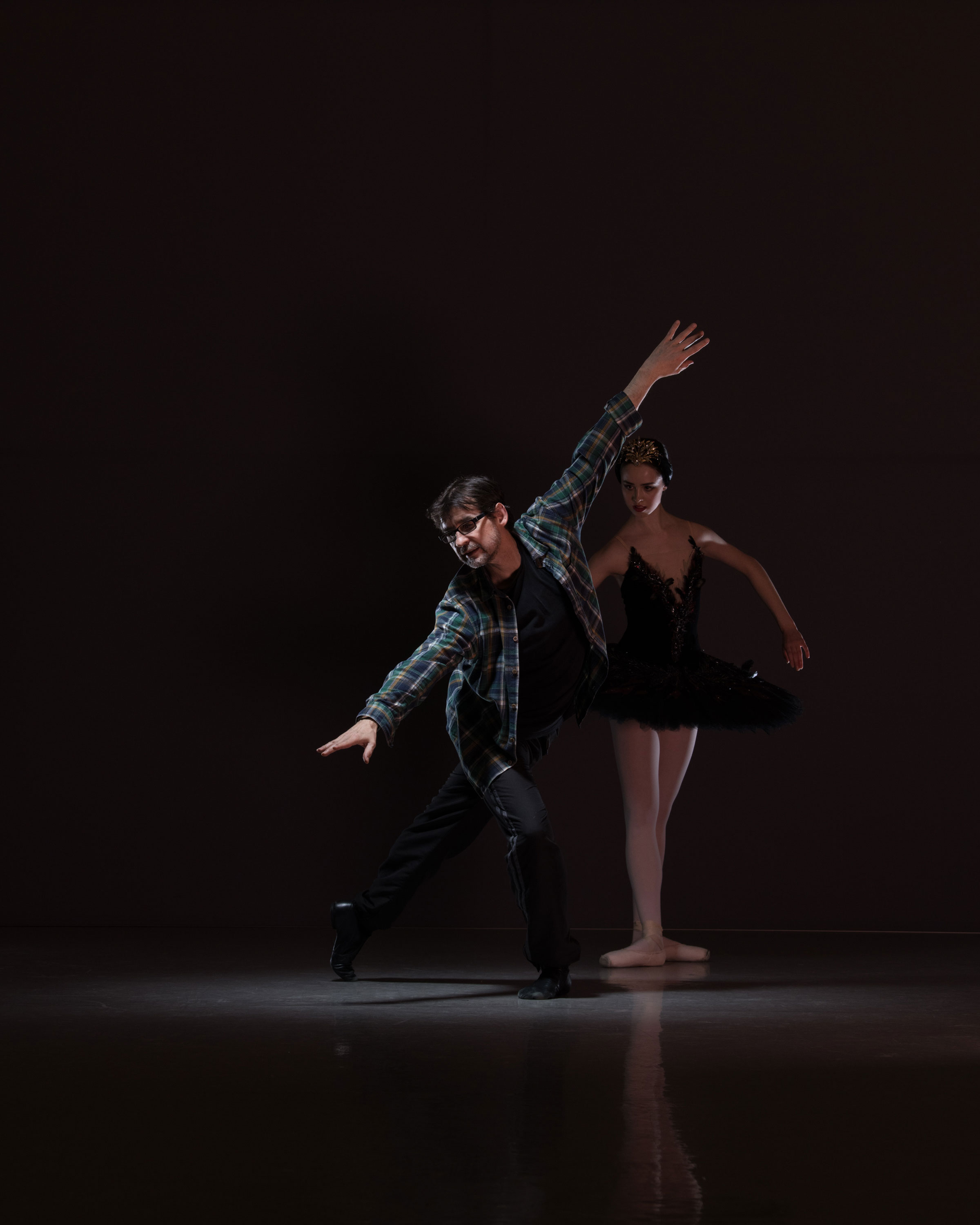 Antonio-Castilla-coaching-Beatriz-Kuperus-for-My-First-Ballet-Swan-Lake-©-Photography-by-ASH_2