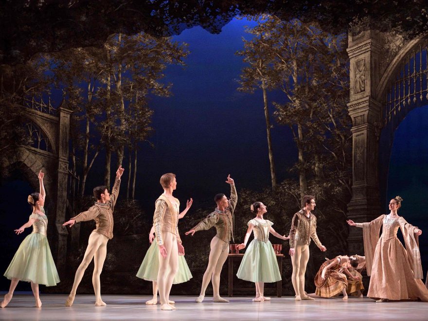 English-National-Ballet-School-students-in-My-First-Ballet-Swan-Lake-©-Laurent-Liotardo