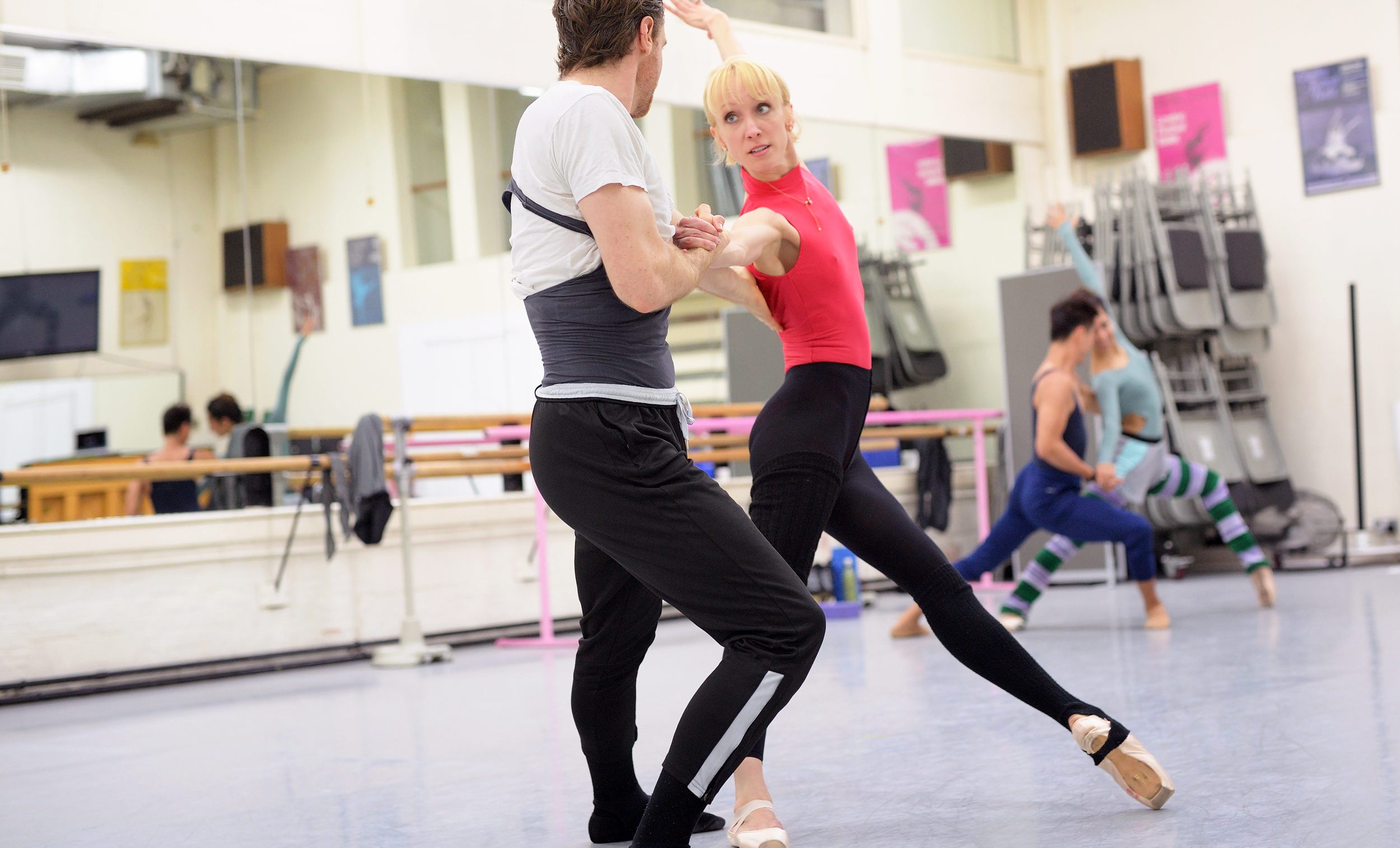 James Streeter and Tiffany Hedman rehearsing William Forsythe's Approximate Sonata 2016 ©Laurent Liotardo