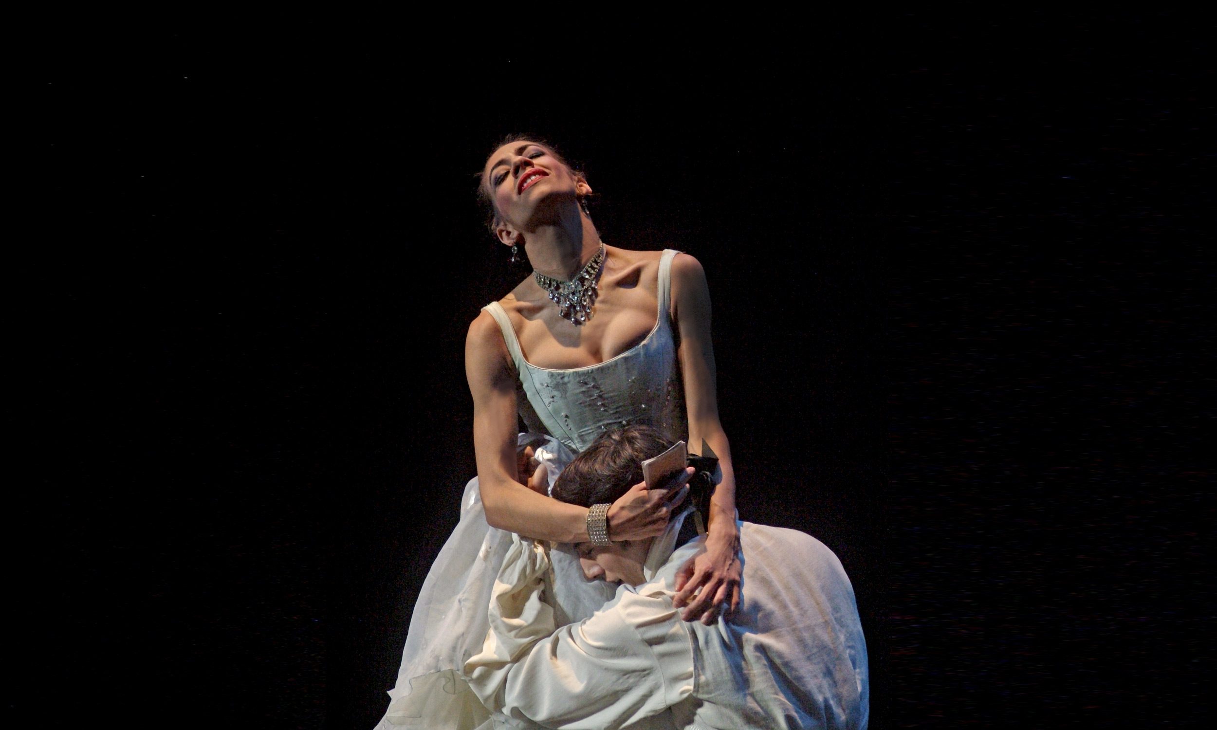 Begoña Cao and Esteban Berlanga in Kenneth MacMillan's Manon © Annabel Moeller