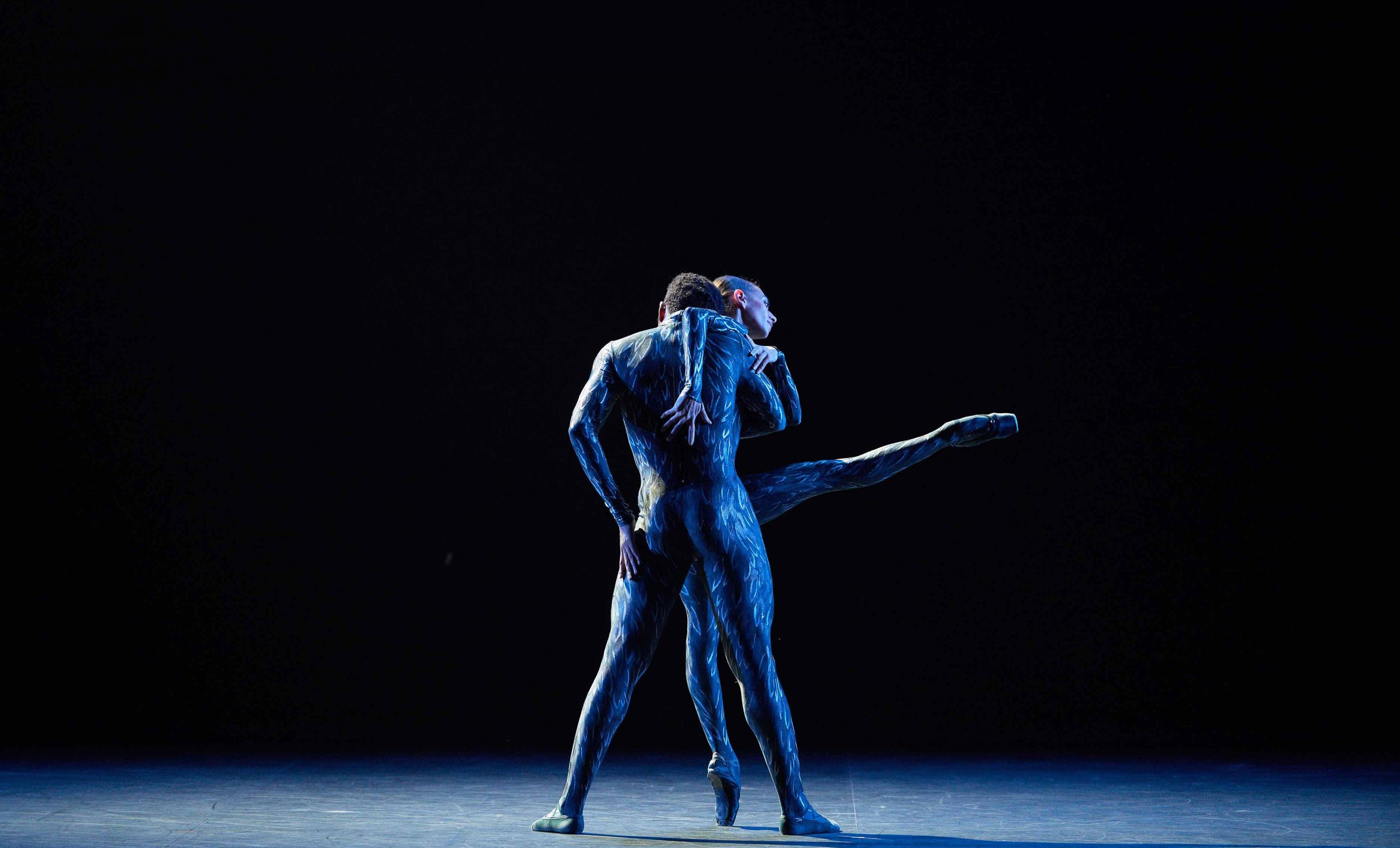 Begona-Cao-and-Junor-Souza-in-Fantastic-Beings-by-Aszure-Barton-©-Laurent-Liotardo-(3)