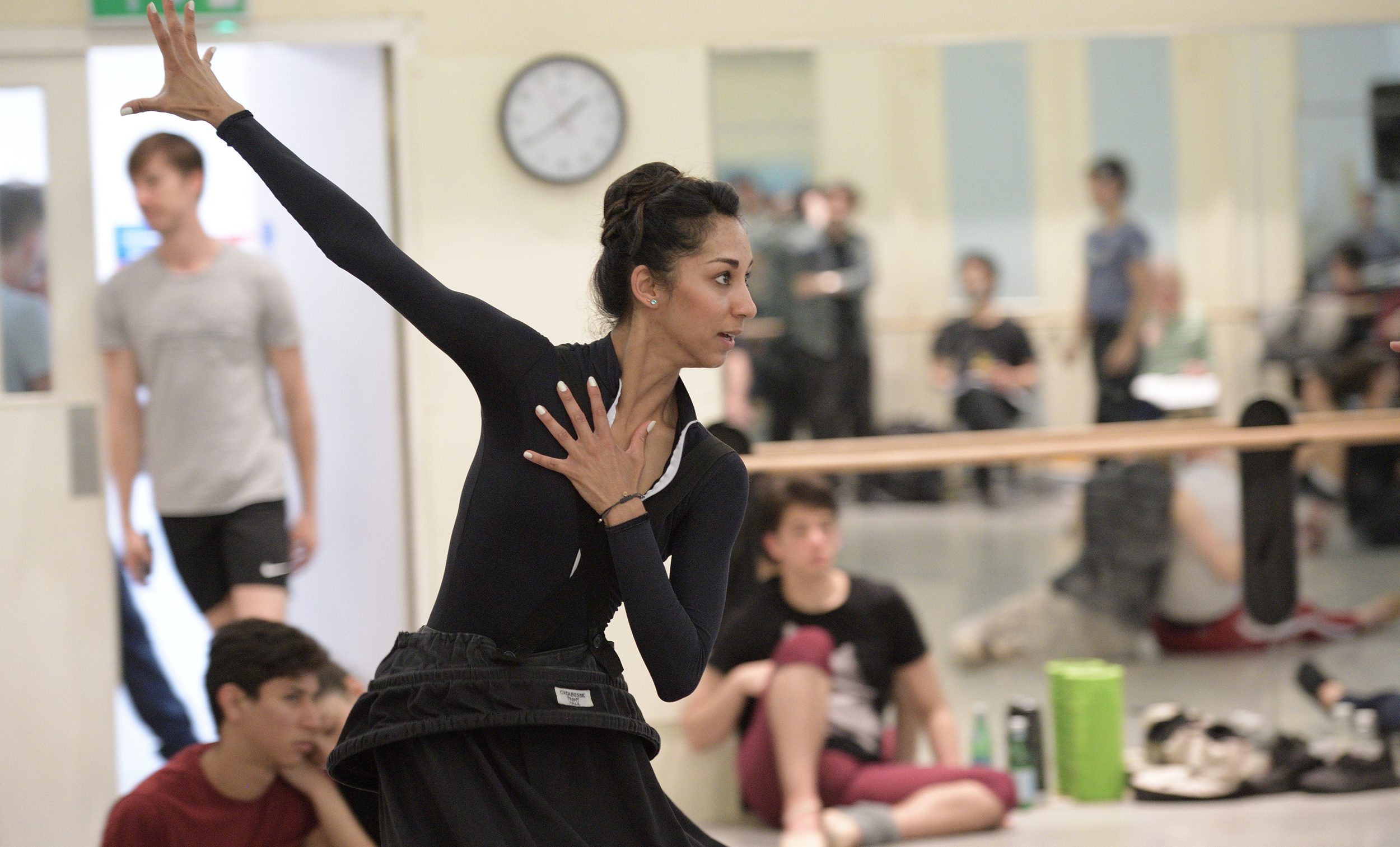 Sarah Kundi rehearsing The Sleeping Beauty © Laurent Liotardo (3)_WEB