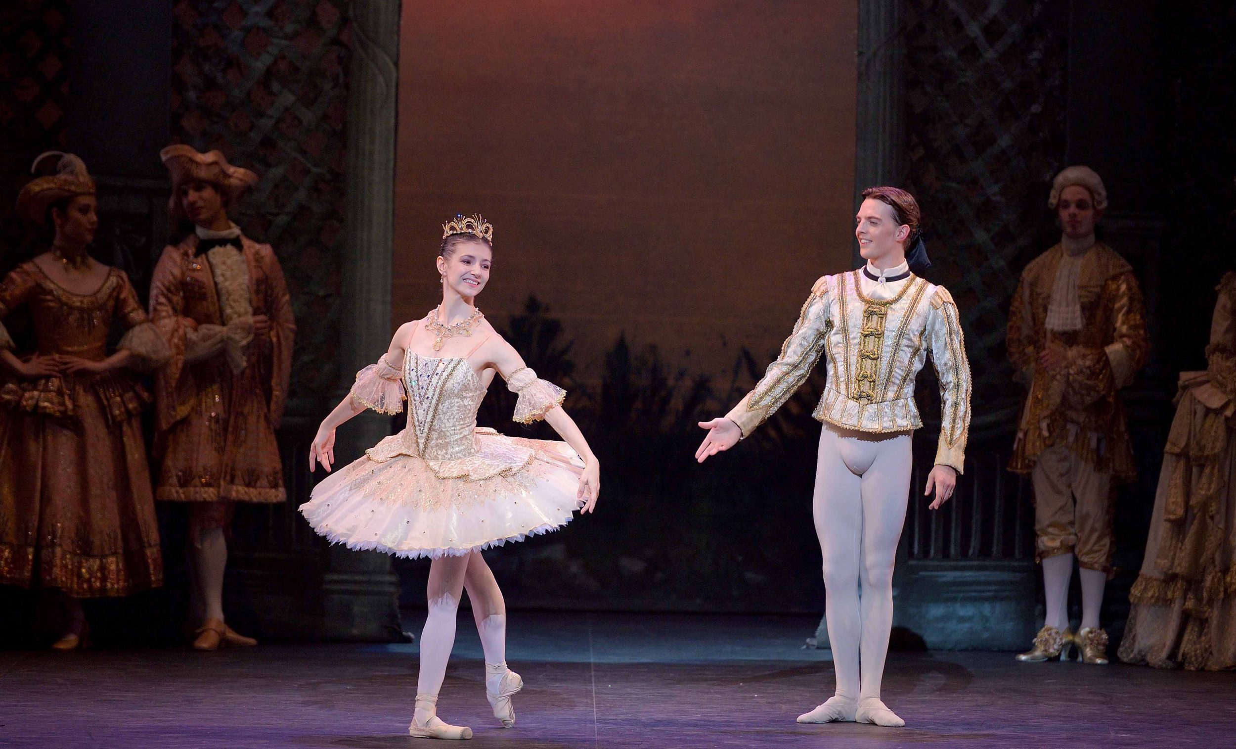 Alina-Cojocaru-as-Princess-Aurora-and-Joseph-Caley-as-Prince-Désiré-in-The-Sleeping-Beauty-©-Laurent-Liotardo-(2)_WEB