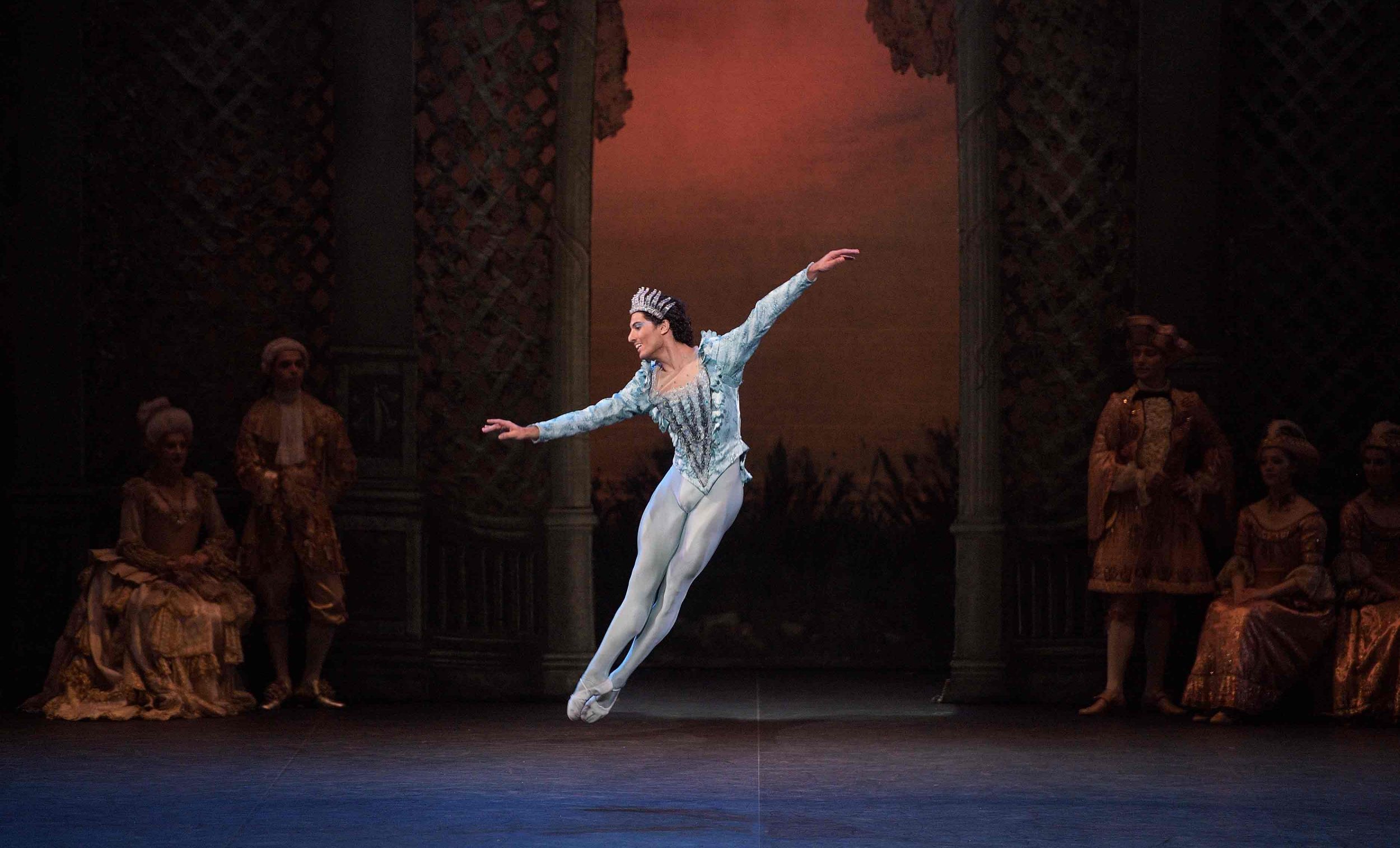 Fernando-Carratalá-Coloma-as-the-Bluebird-in-The-Sleeping-Beauty-©-Laurent-Liotardo_WEB