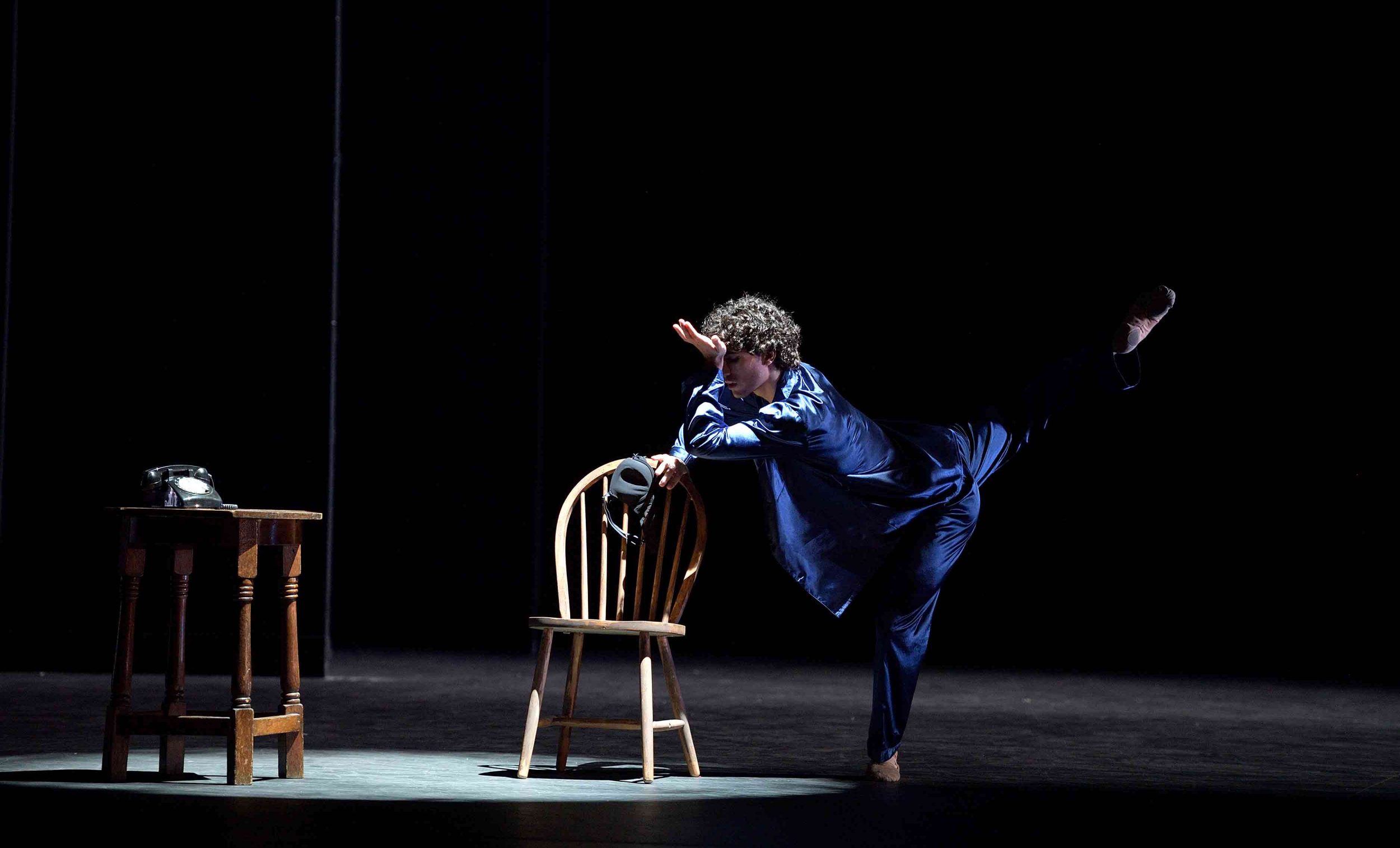 Fernando-Carratalá-Coloma-performing-The-last-call-©-Laurent-Liotardo--(1)