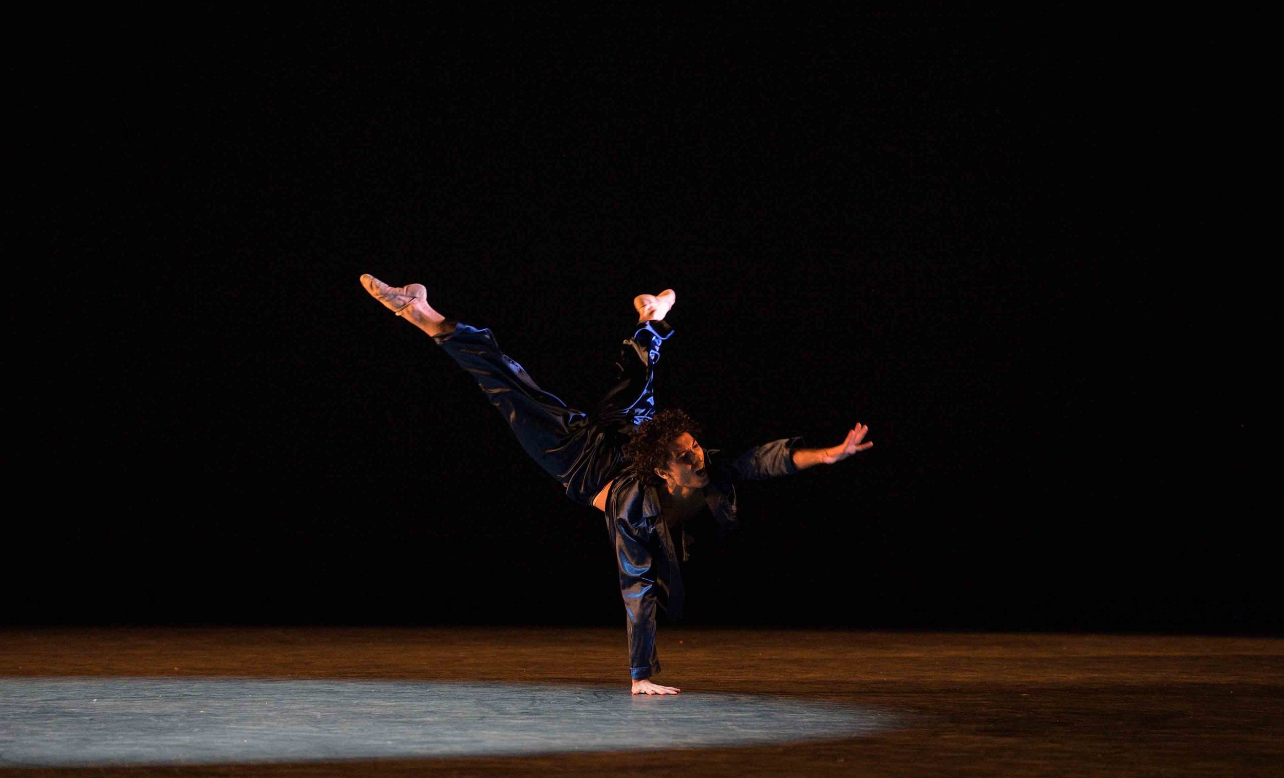 Fernando-Carratalá-Coloma-performing-The-last-call-©-Laurent-Liotardo--(3)