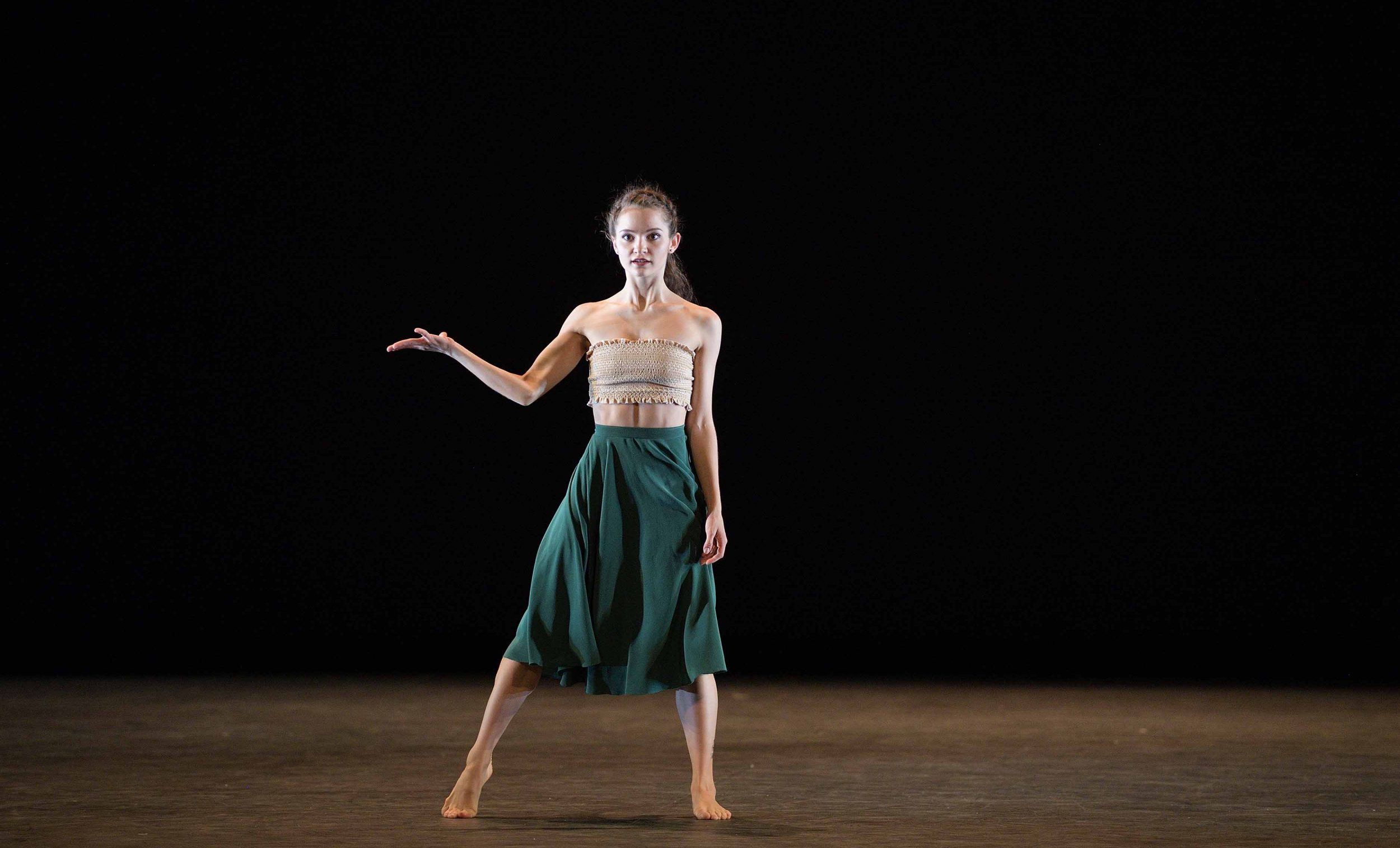 Francesca-Velicu-performing-Toccata-©-Laurent-Liotardo