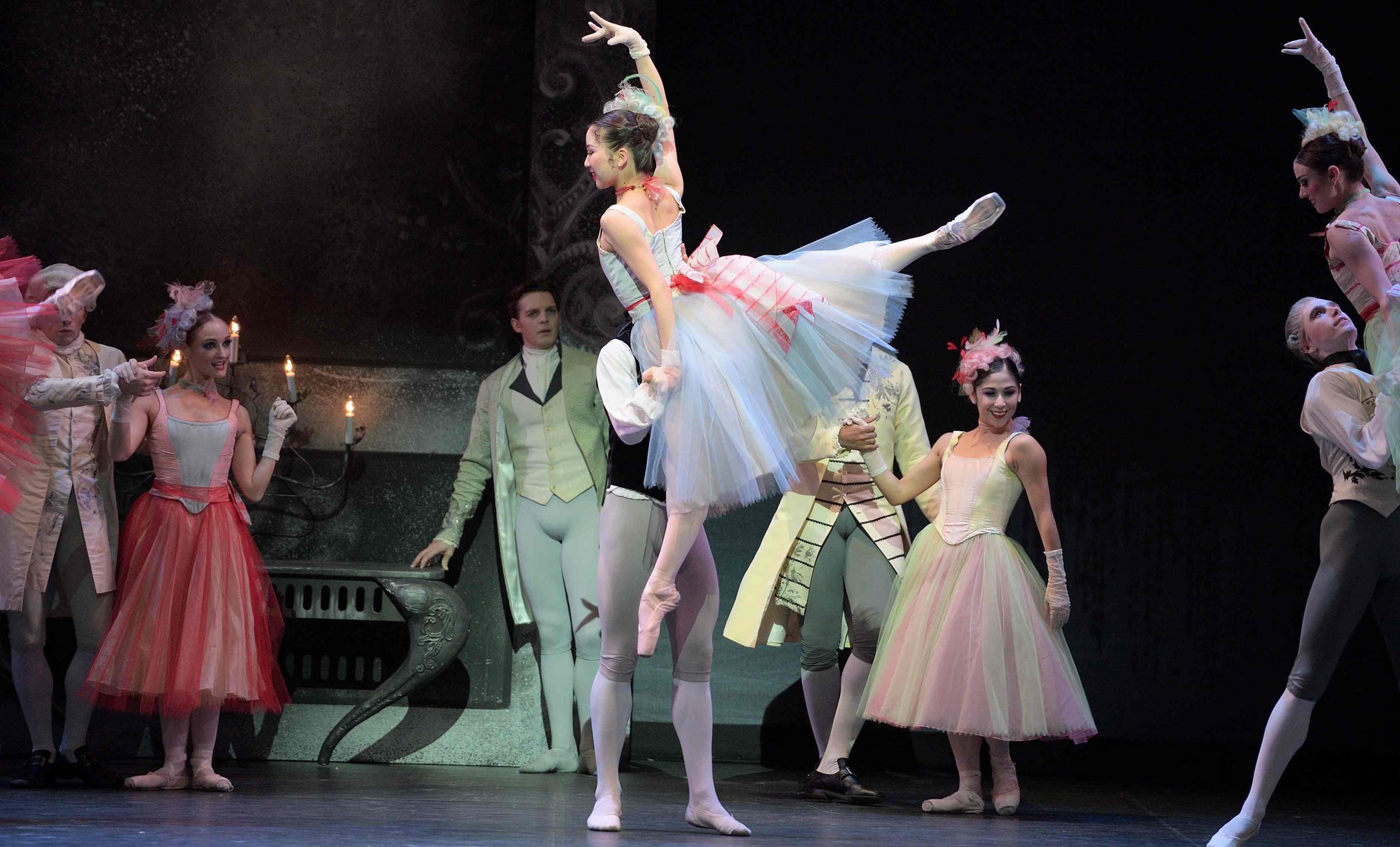 Rina-Kanehara-in-Manon-(c)-Laurent-Liotardo_WEB