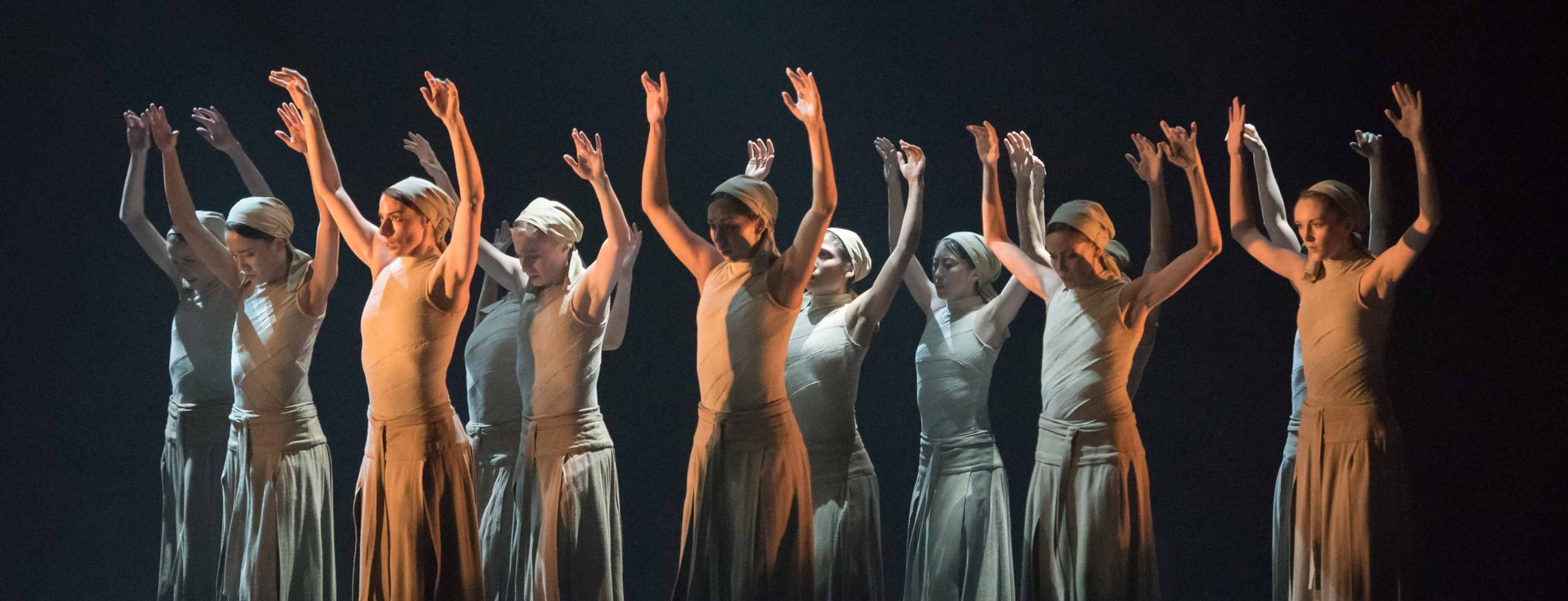 Dust-by-Akram-Khan-part-of-English-National-Ballet's-Lest-We-Forget-(C)-Photography-by-ASH-(13)