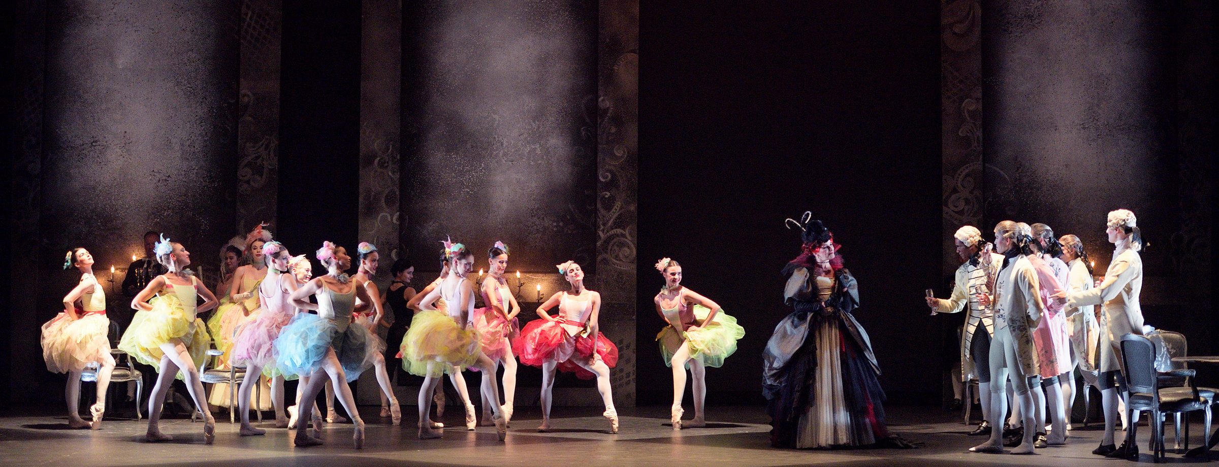 English National Ballet in Manon (c) Laurent Liotardo (2)