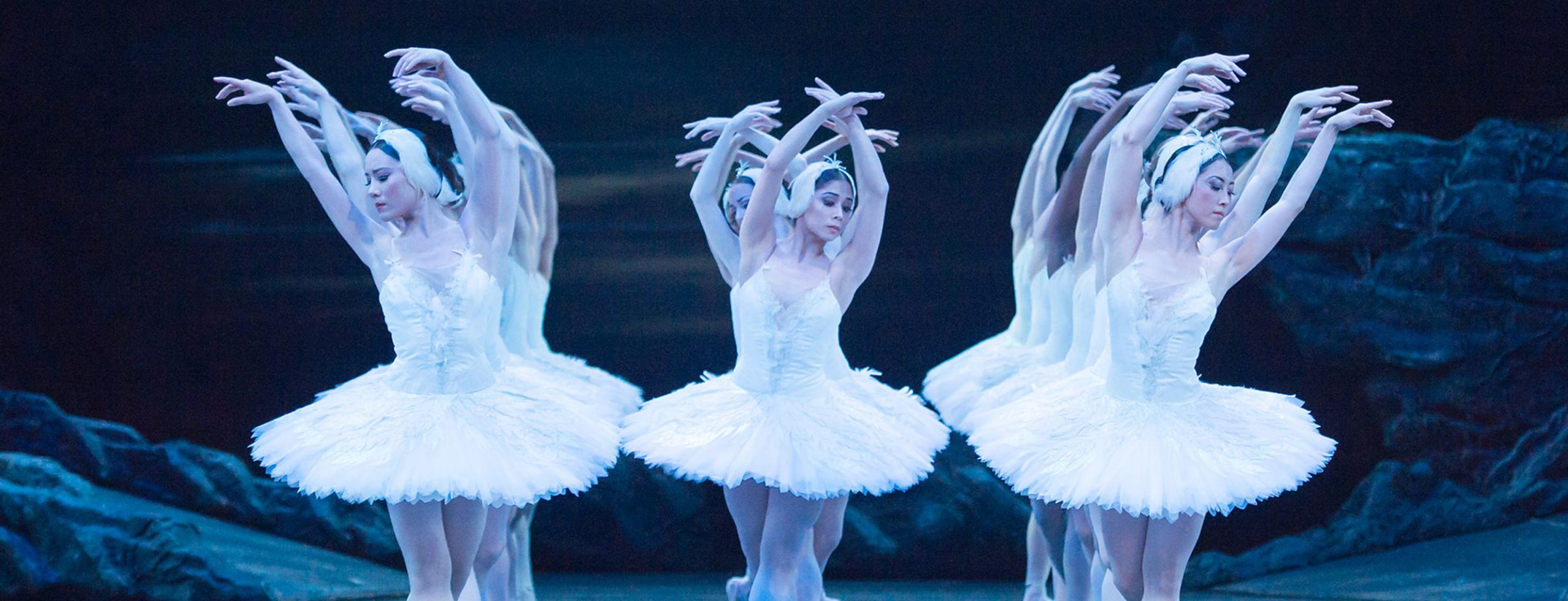 Derek Deane's Swan Lake © Photography by ASH