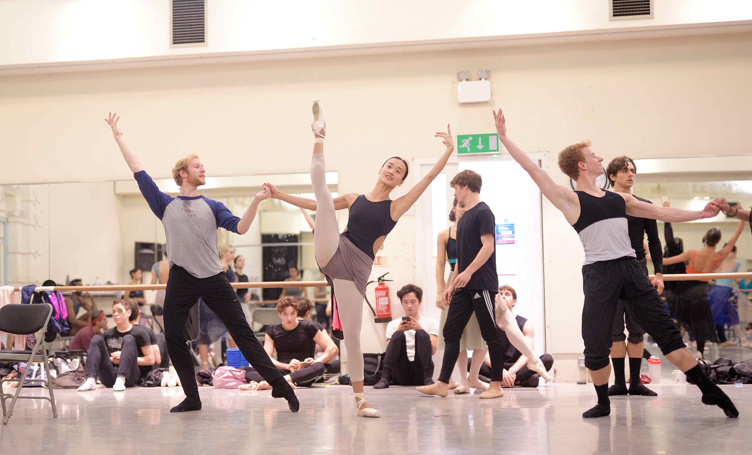English-National-Ballet-in-rehearsals-for-Manon-(c)-Laurent-Liotardo_WEB