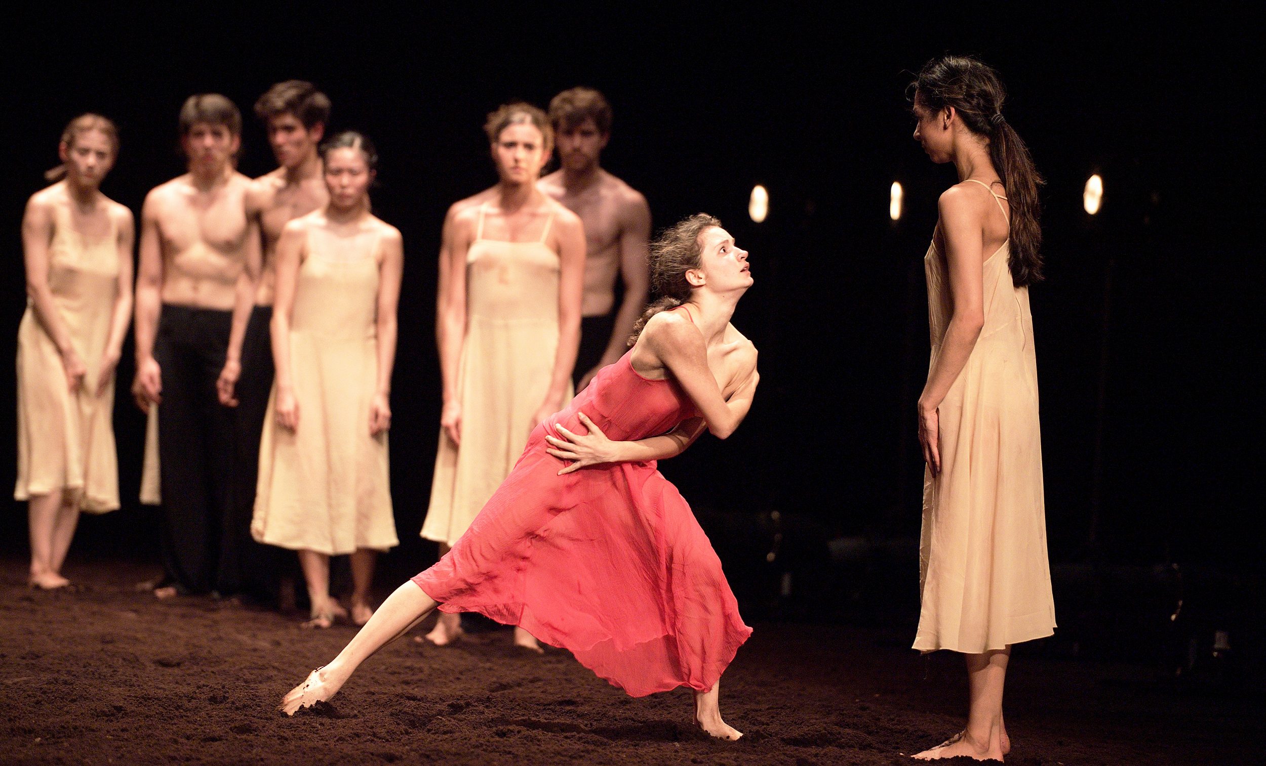 WEB - Francesca Velicu in Pina Bausch's Le Sacre du printemps (c) Laurent Liotardo