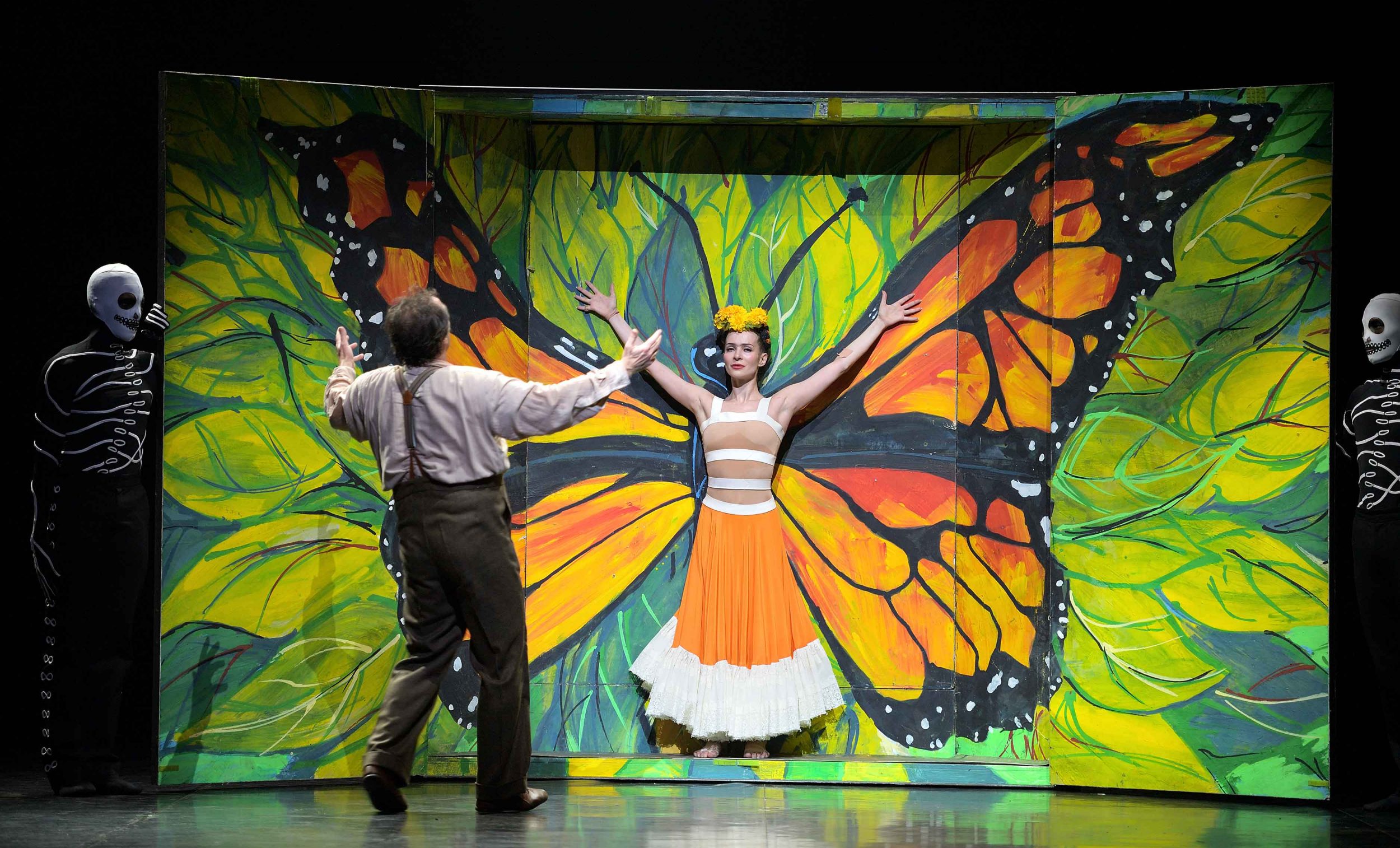 WEB---Katja-Khaniukova-and-Irek-Mukhamedov-in-Annabelle-Lopez-Ochoa's-Broken-Wings-(c)-Laurent-Liotardo-(2)
