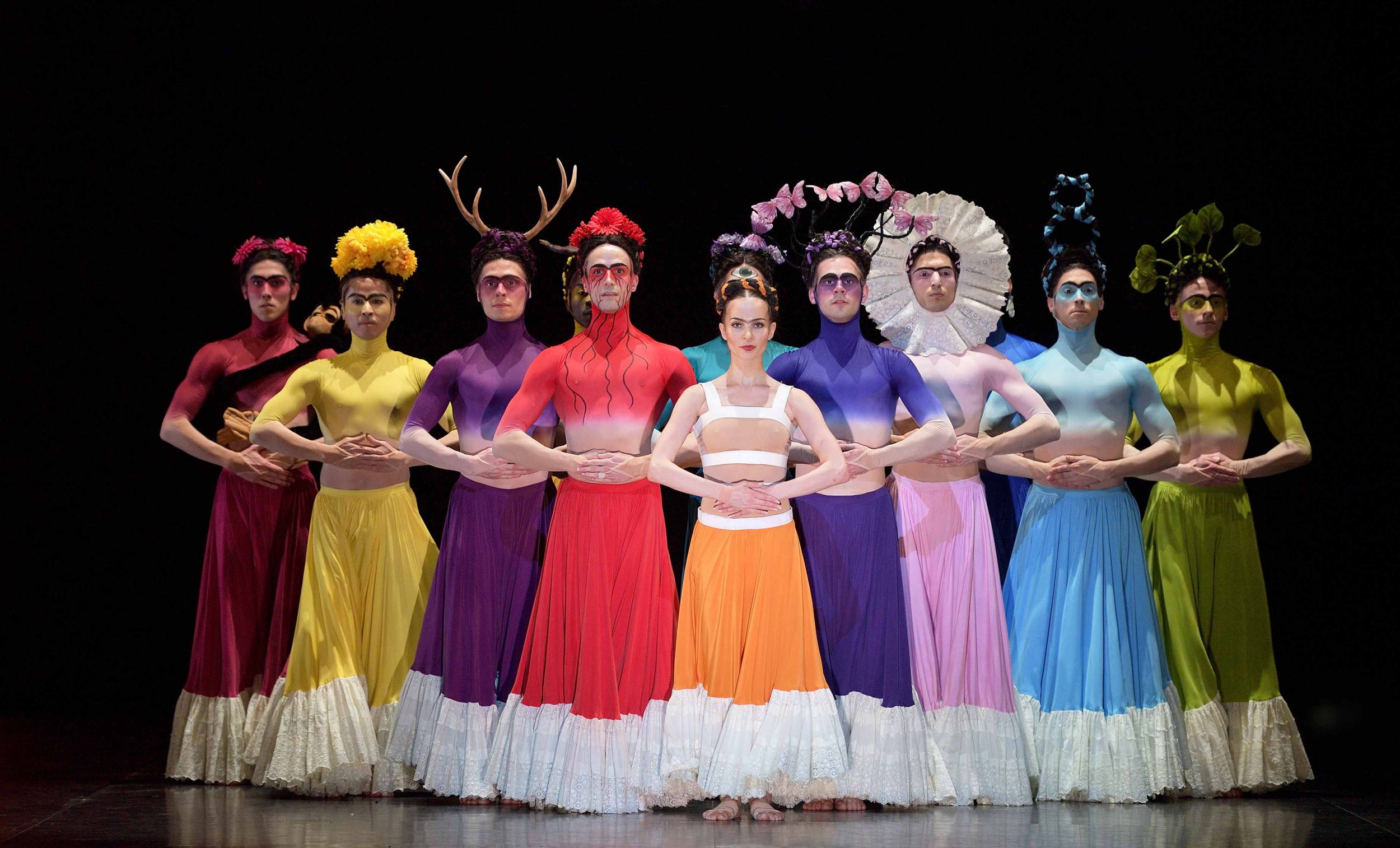 WEB---Katja-Khaniukova-as-Frida-with-ENB-Artists-in-Annabelle-Lopez-Ochoa's-Broken-Wings-(c)-Laurent-Liotardo