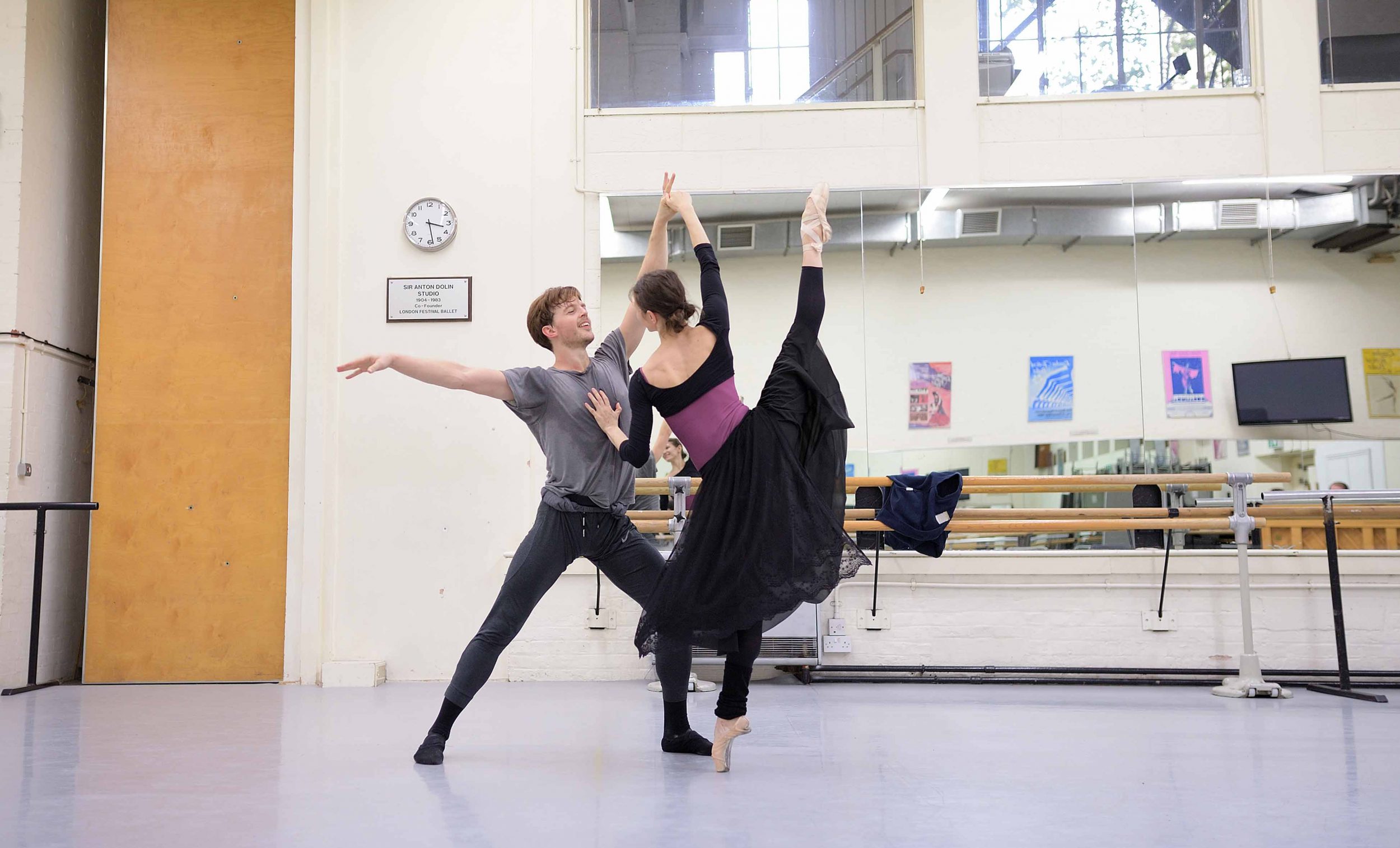 Alina-Cojocaru-and-Joseph-Caley-in-rehearsals-for-Manon-(c)-Laurent-Liotardo_WEB