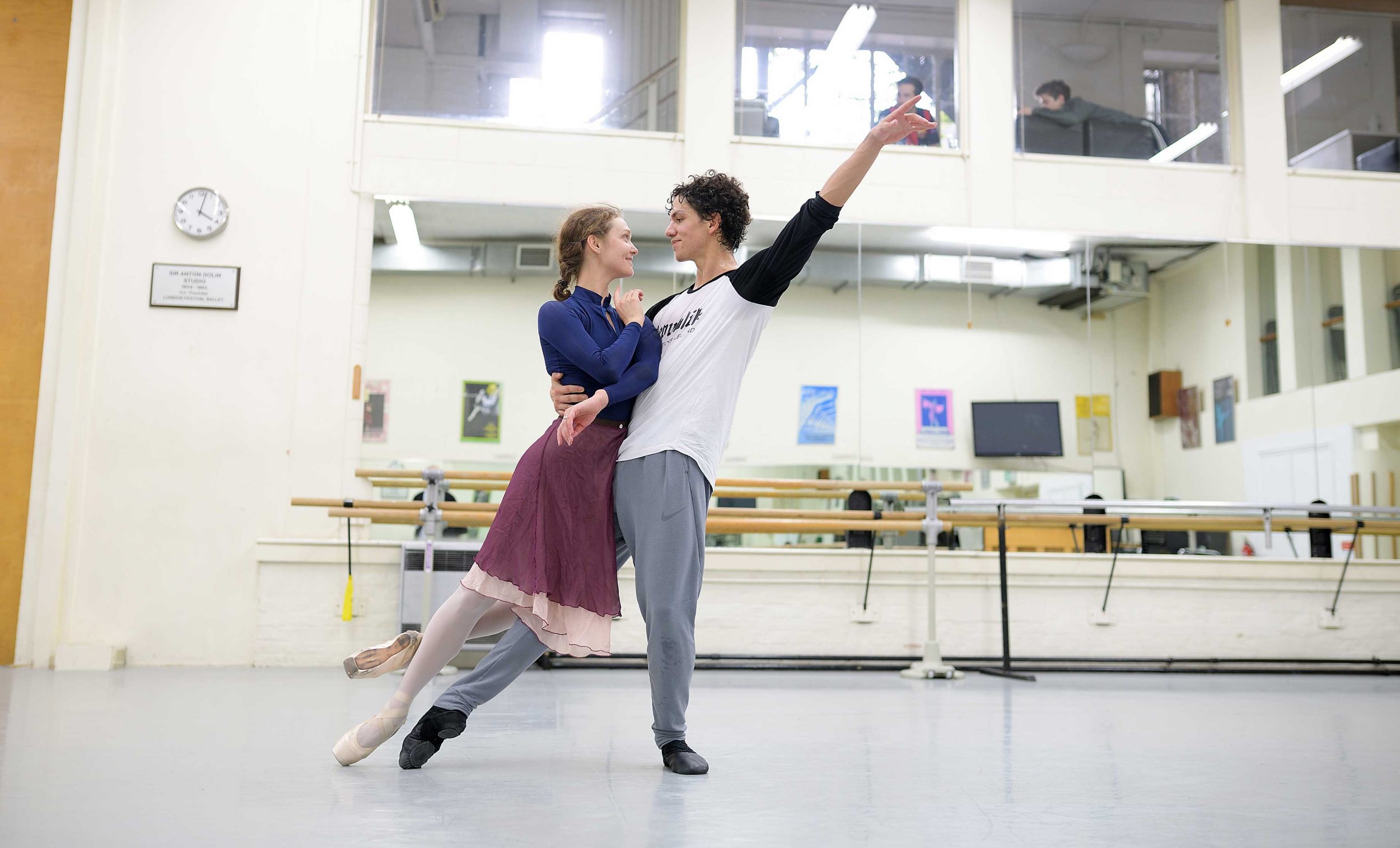 Isaac-Hernandez-and-Jurgita-Dronina-in-rehearsals-for-Manon-(c)-Laurent-Liotardo-(4)_WEB