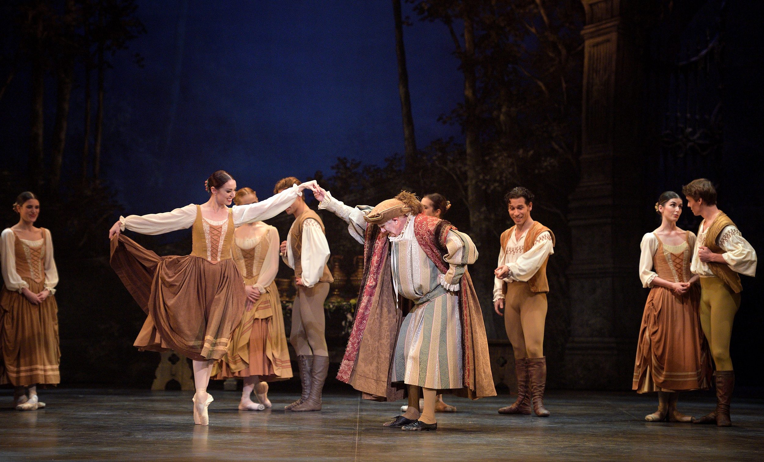Anjuli-Hudson-and-Michael-Coleman-in-Swan-Lake-(c)-Laurent-Liotardo_WEB