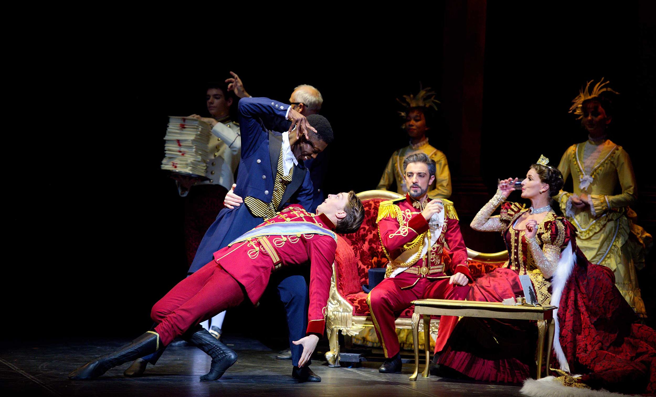 WEB-Brooklyn-Mack-and-Joseph-Caley-with-Jane-Haworth-and-Fernando-Bufala-in-English-National-Ballet's-Cinderella-(c)-Laurent-Liotardo-(1)