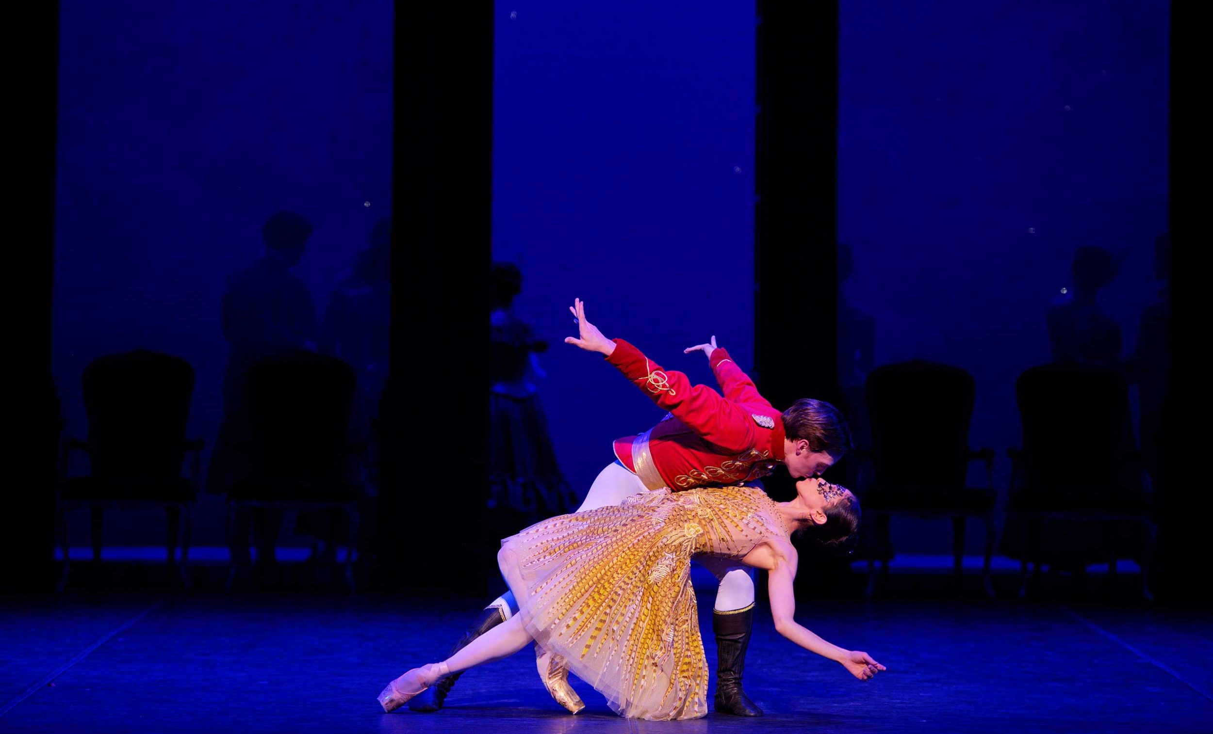 WEB-Erina-Takahashi-and-Joseph-Caley-in-English-National-Ballet's-Cinderella-(c)-Laurent-Liotardo-(2)