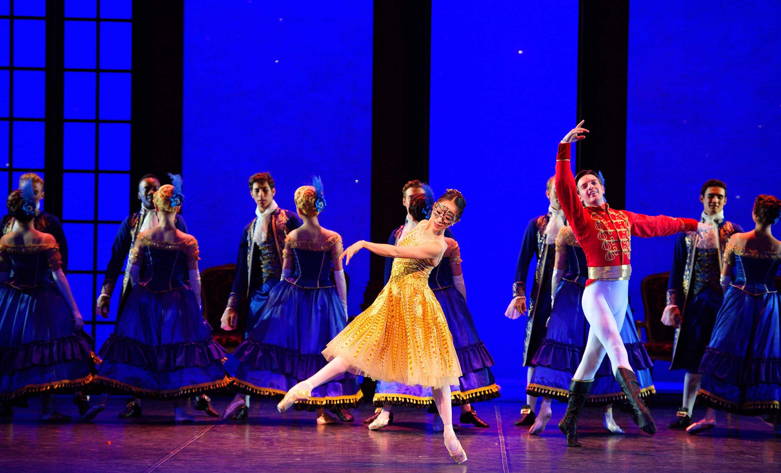 WEB-Erina-Takahashi-and-Joseph-Caley-in-English-National-Ballet's-Cinderella-(c)-Laurent-Liotardo-(4)
